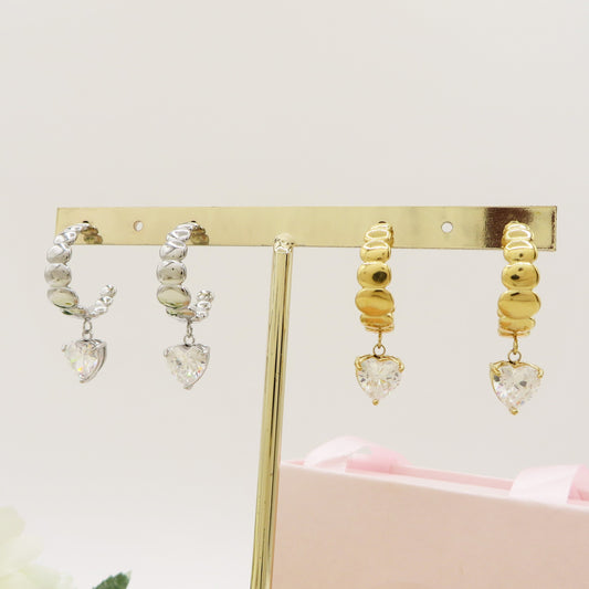 LUCY - ACCIAIO INOSSIDABILE - Paio Orecchini hoops pendenti in cubic zirconia a forma di cuore