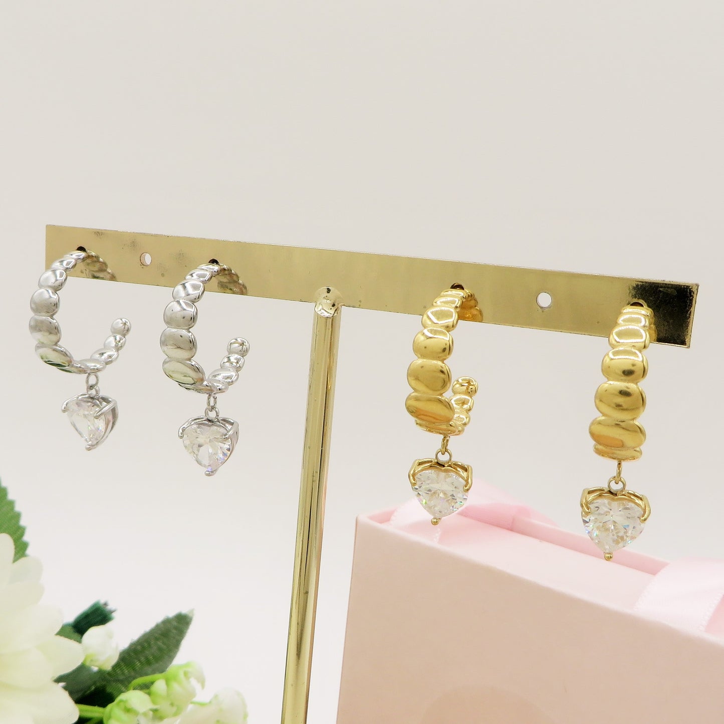 LUCY - ACCIAIO INOSSIDABILE - Paio Orecchini hoops pendenti in cubic zirconia a forma di cuore