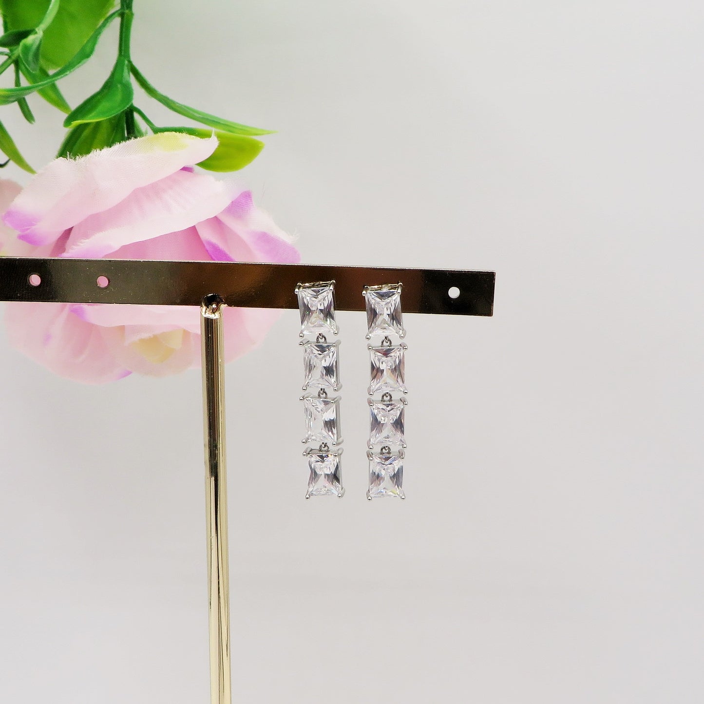 CHARIS PENDENTI 4 PIETRE - acciaio inossidabile- Orecchini pendenti in cubic zirconia