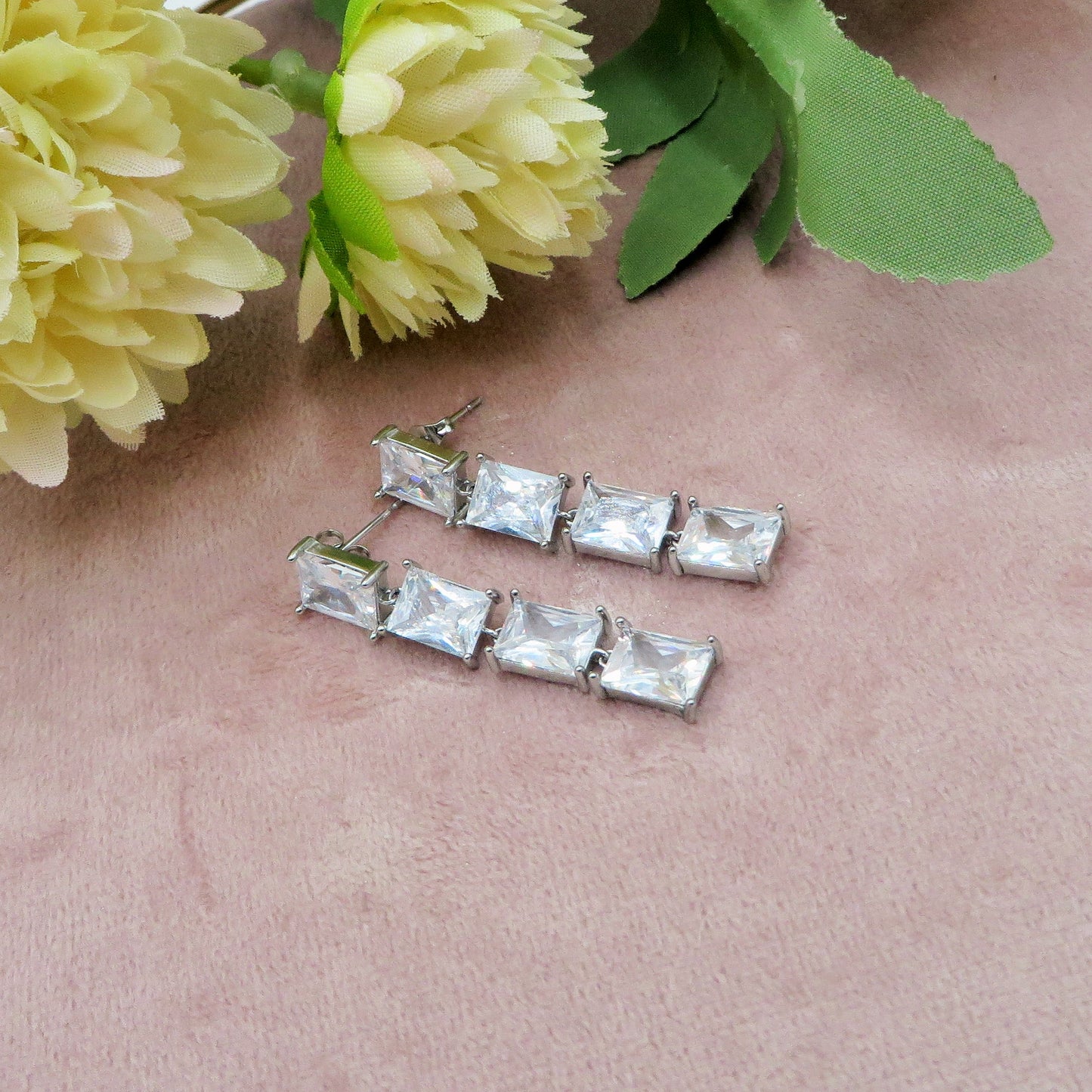 CHARIS PENDENTI 4 PIETRE - acciaio inossidabile- Orecchini pendenti in cubic zirconia