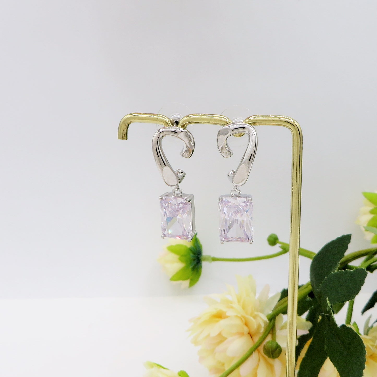 AGATA ~ Orecchini pendenti con maxi pietra Cubic Zirconia