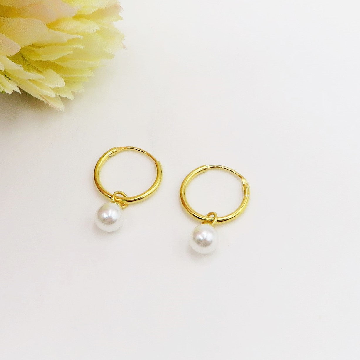 PEARLS HOOPS ~ Coppia Orecchini ARGENTO 925 cerchietti con perla pendente