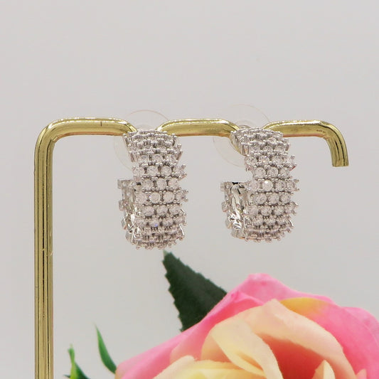 JANET ~ Orecchini cerchi zirconati 4 fili in Cubic Zirconia