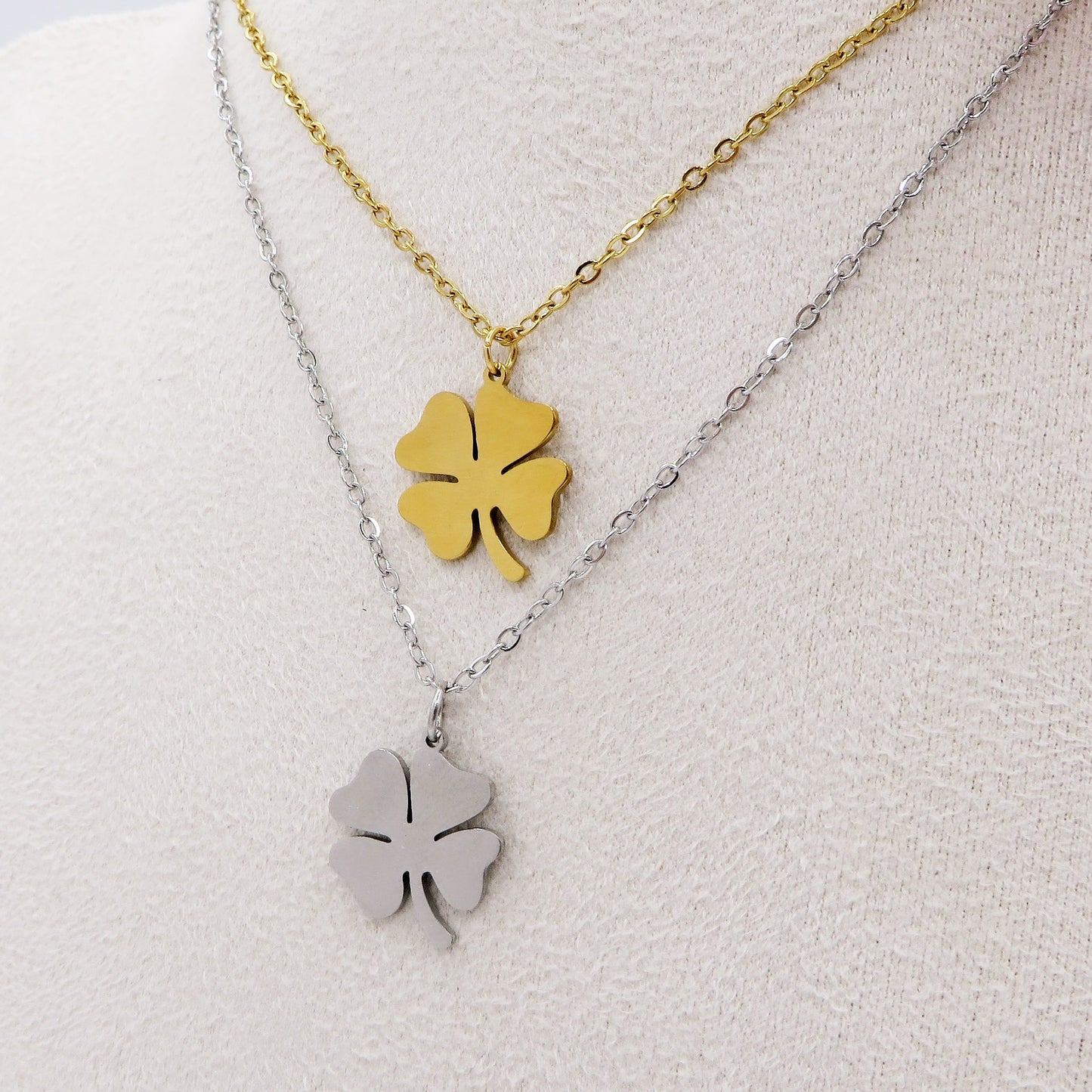 CLOVER ~ ACCIAIO INOSSIDABILE - Collana ciondolo quadrifoglio