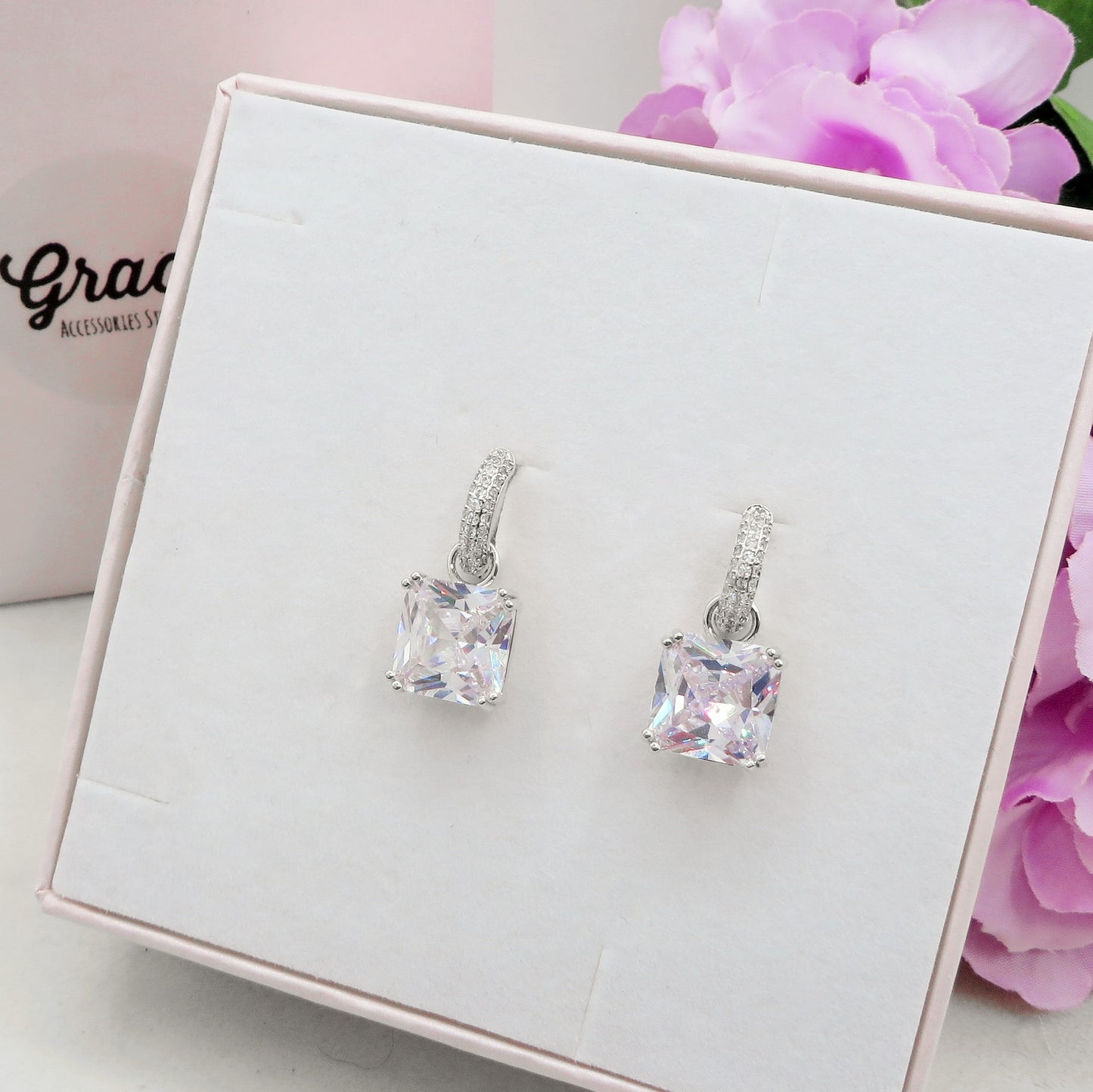 TESSA ~ HOOPS ~ Orecchini mini cerchio con pietra XL in Cubic Zirconia
