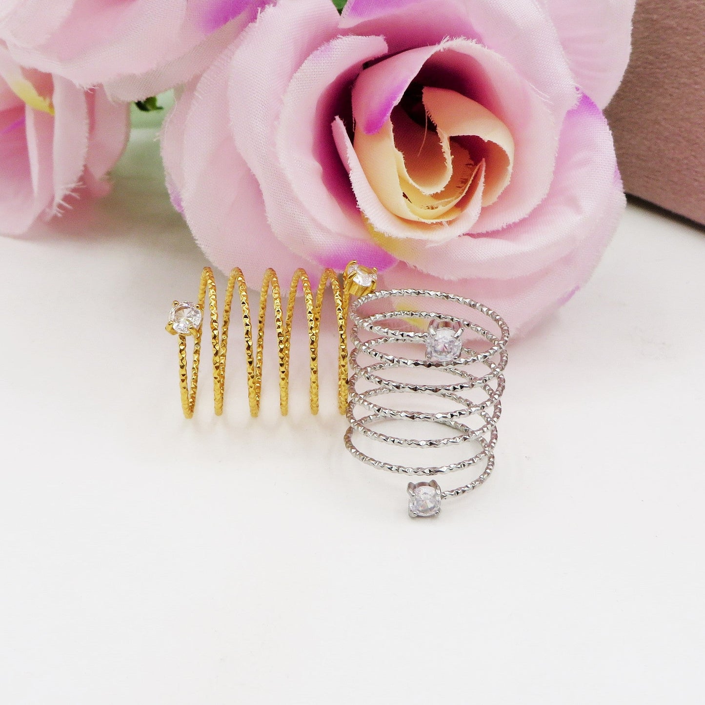ANITA ~ Anello a spirale regolabile in ACCIAIO INOSSIDABILE con cubic zirconia