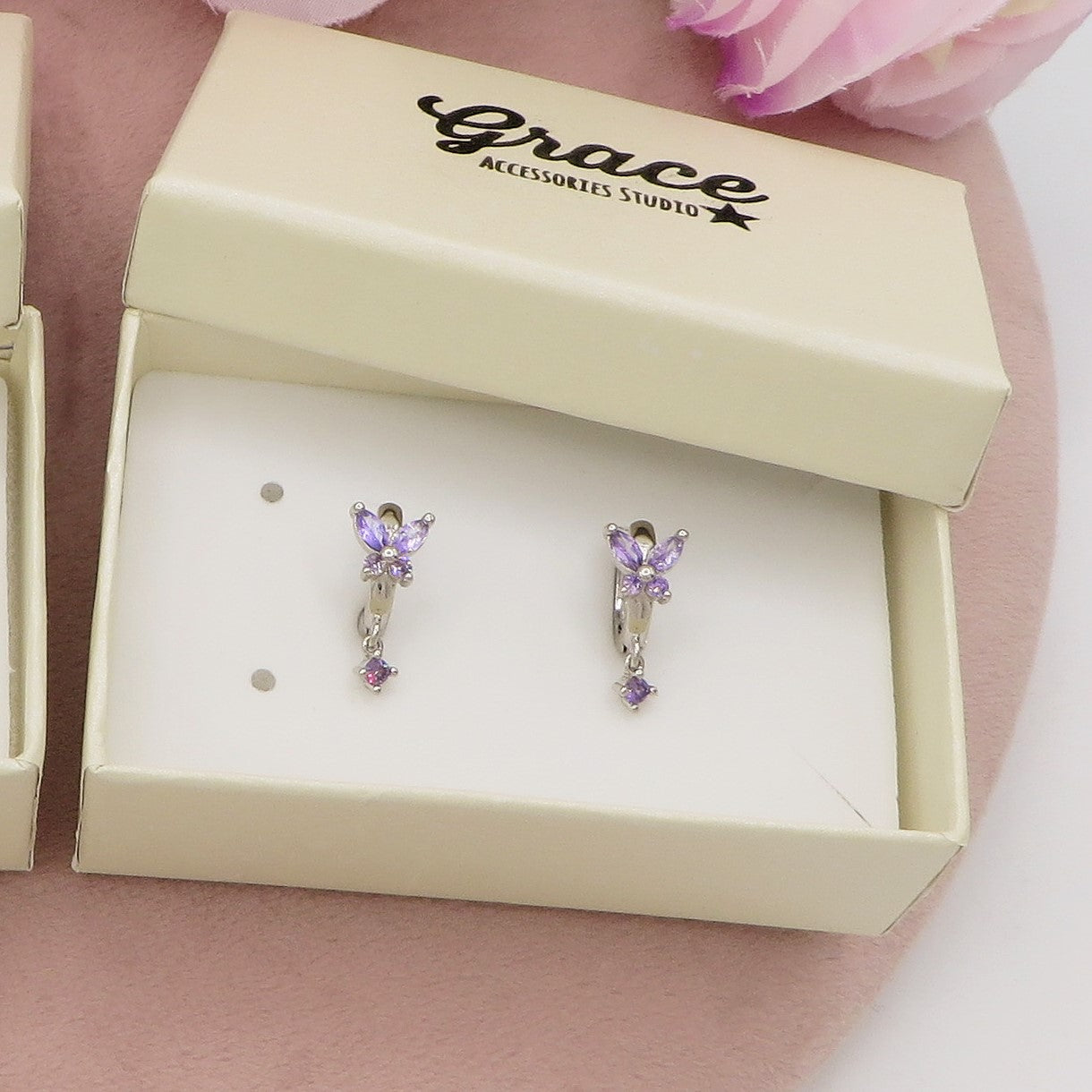 BUTTERFLY HOOP ~ Orecchino ARGENTO 925 cerchietto con farfalla in cubic zirconia ~ Mono orecchino