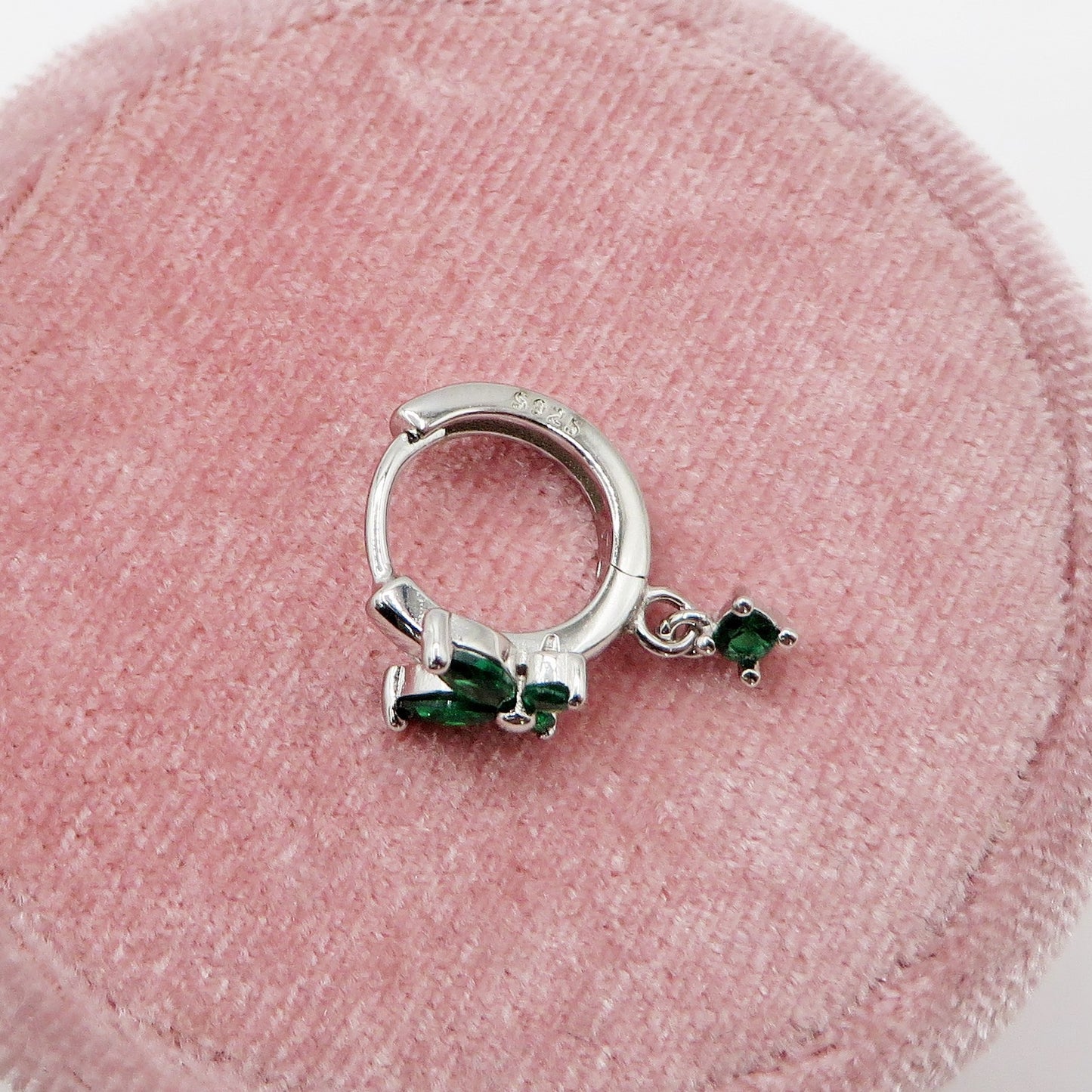 BUTTERFLY HOOP ~ Orecchino ARGENTO 925 cerchietto con farfalla in cubic zirconia ~ Mono orecchino