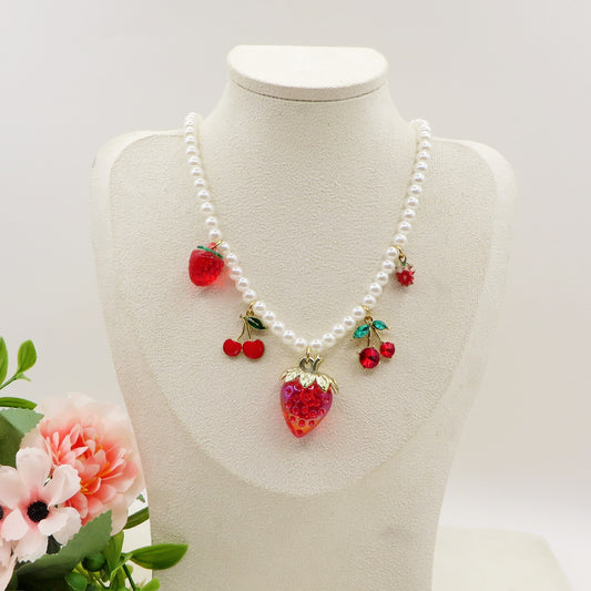 CRYSTAL FRUIT SALAD - Collana perle e charms fragola - cuore - ciliegie - mix zirconati