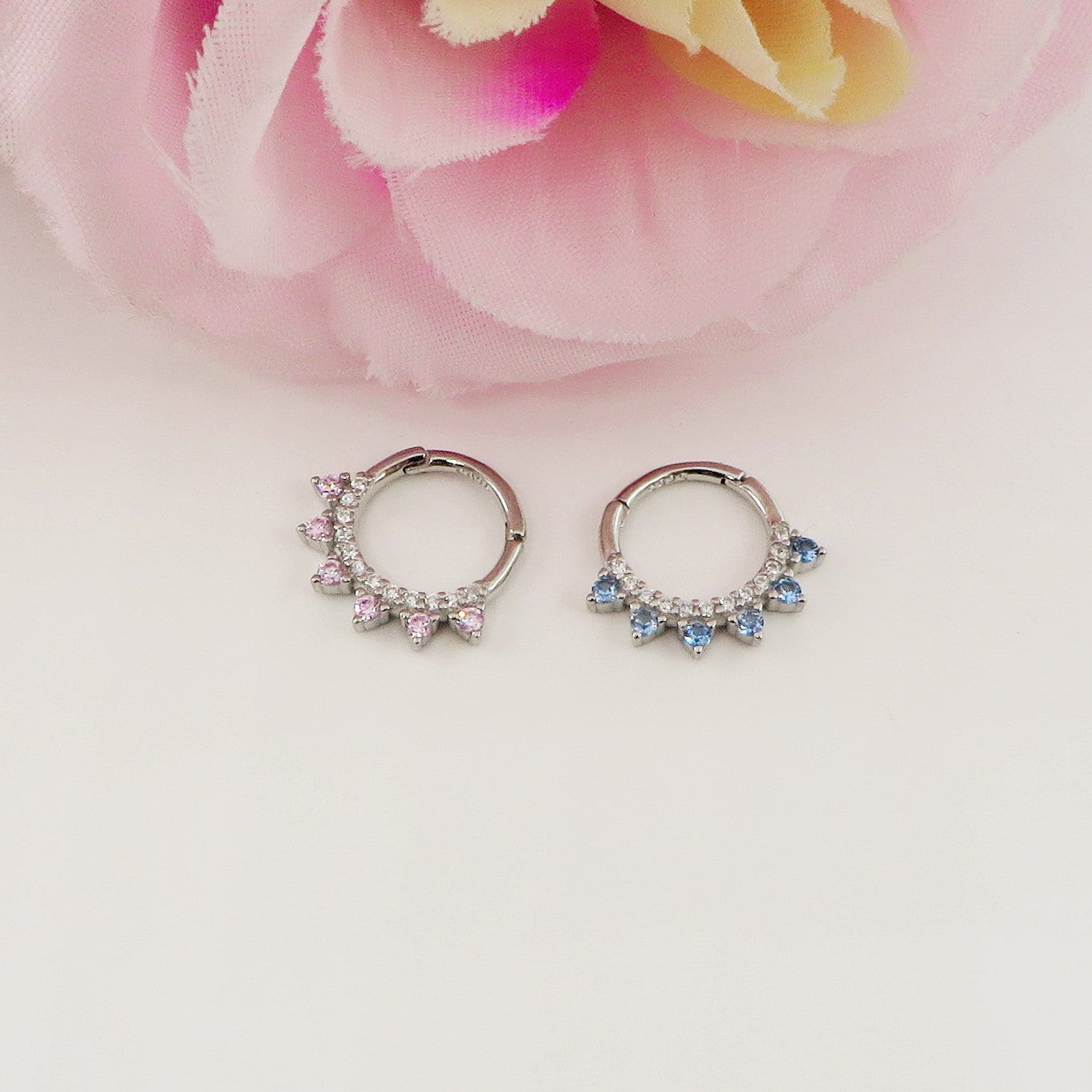 BONNIE pastels Daith Piercing hoop ~ ARGENTO 925 cerchietto con cubic zirconia per daith, helix, anti-helix, fori alti
