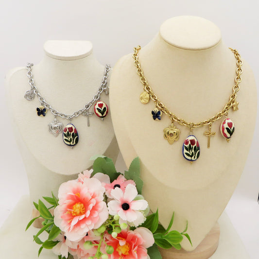 CAROL Collana con charms fiori vintage, farfalle e cuori - ACCIAIO INOSSIDABILE