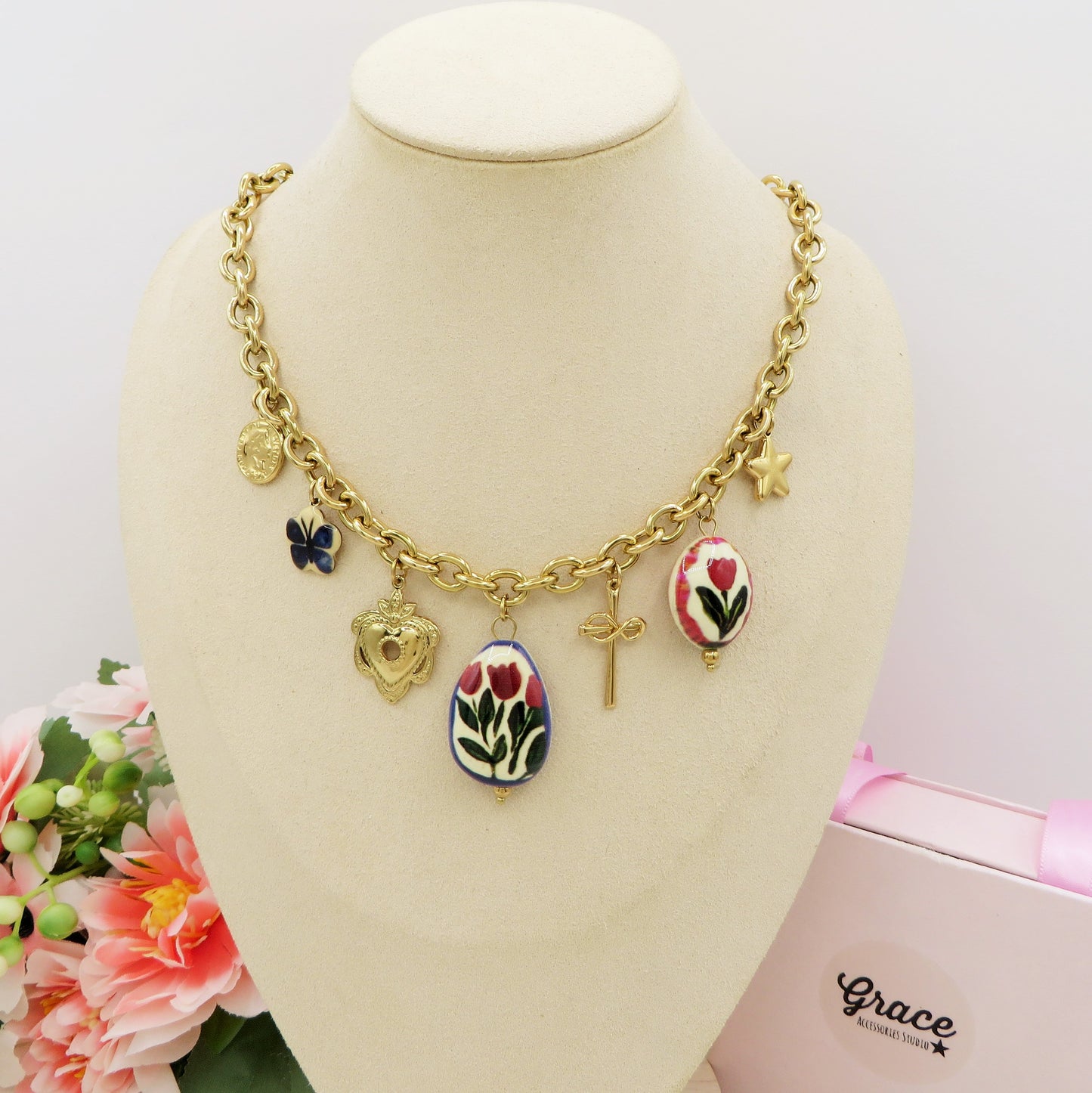 CAROL Collana con charms fiori vintage, farfalle e cuori - ACCIAIO INOSSIDABILE