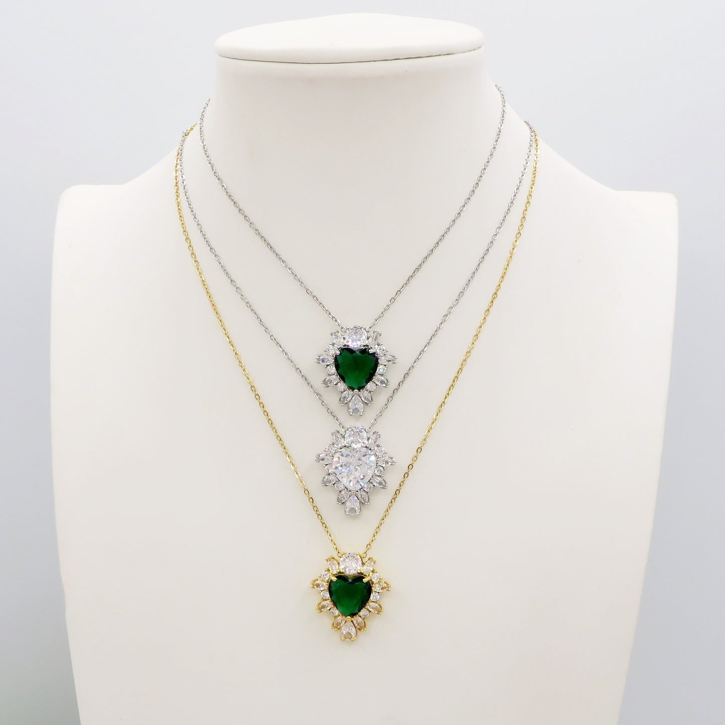 CHRISTY Cuore Sacro ~ ACCIAIO INOSSIDABILE - Collana con maxi pendente cuore sacro in cubic zirconia