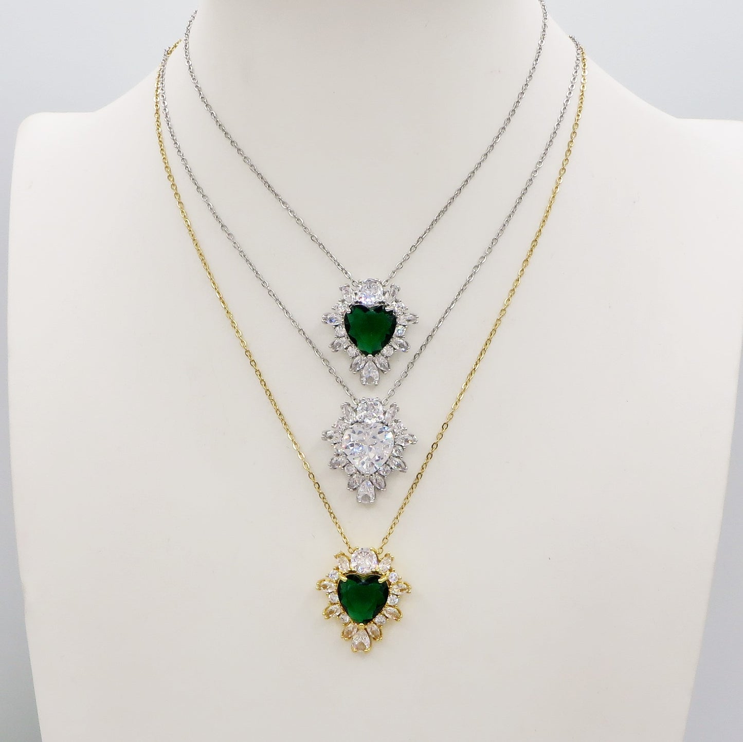 CHRISTY Cuore Sacro ~ ACCIAIO INOSSIDABILE - Collana con maxi pendente cuore sacro in cubic zirconia