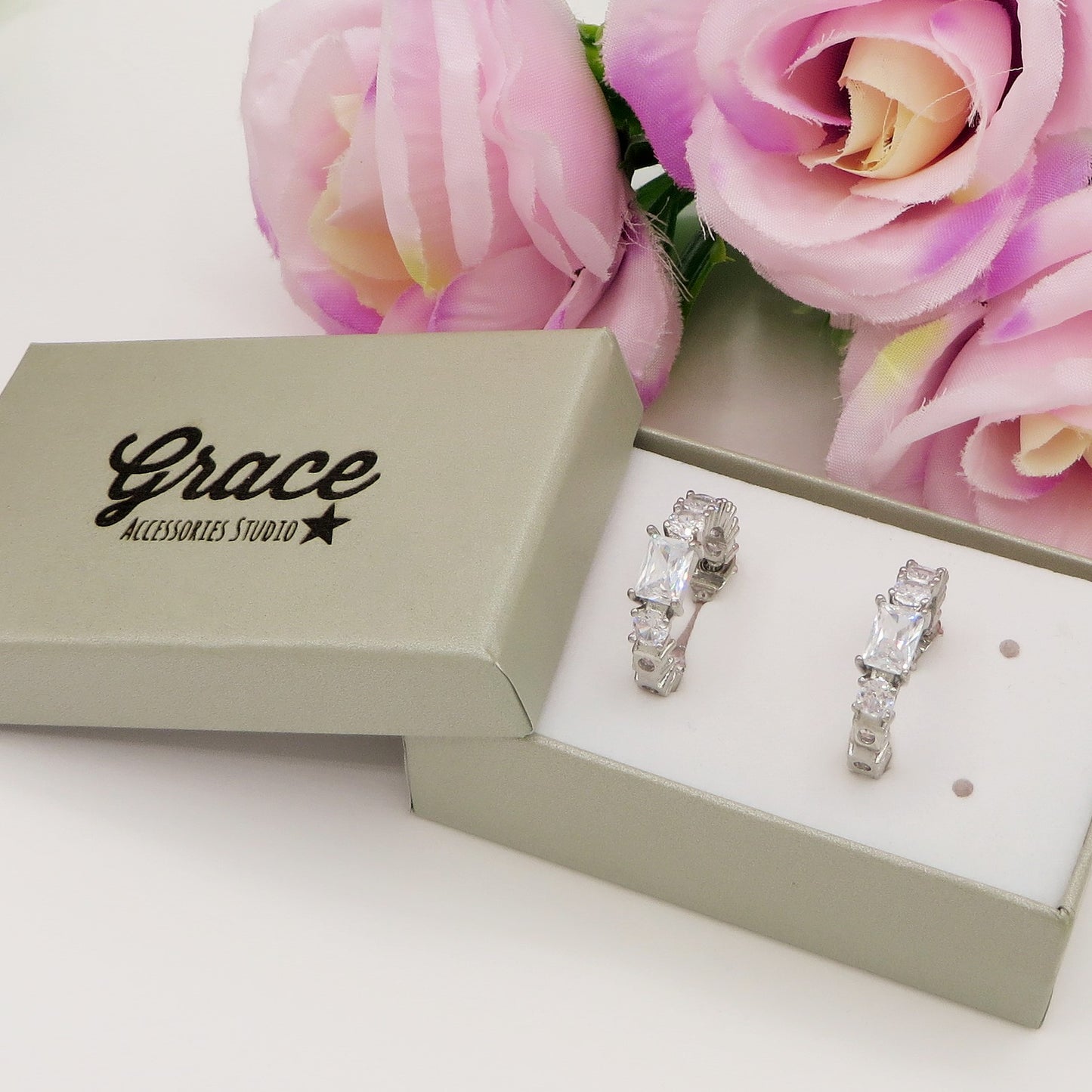 CHRISTY hoops - Orecchini a cerchio con Cubic Zirconia taglio baguette