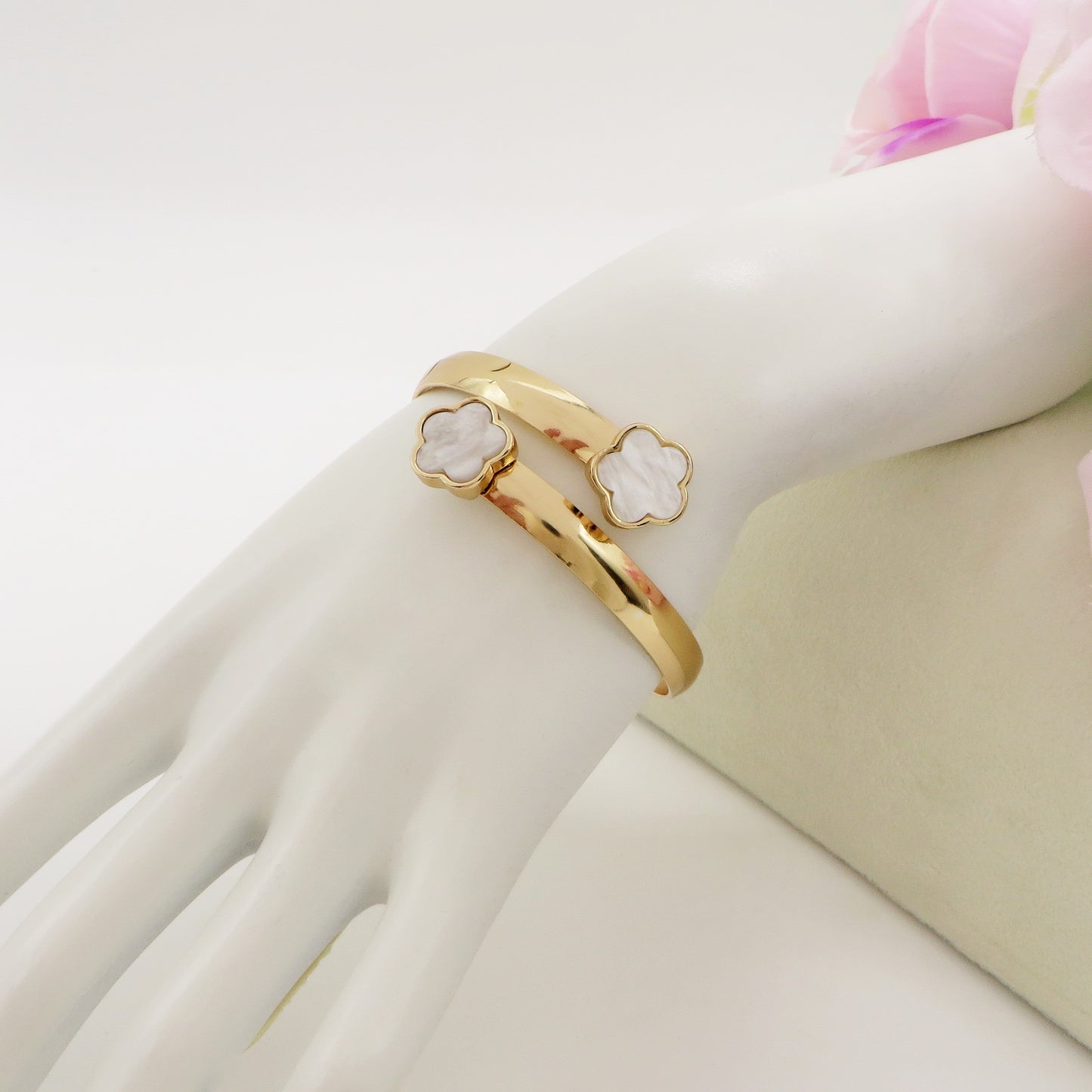 LILY manetta ~ Bracciale fiori in madreperla