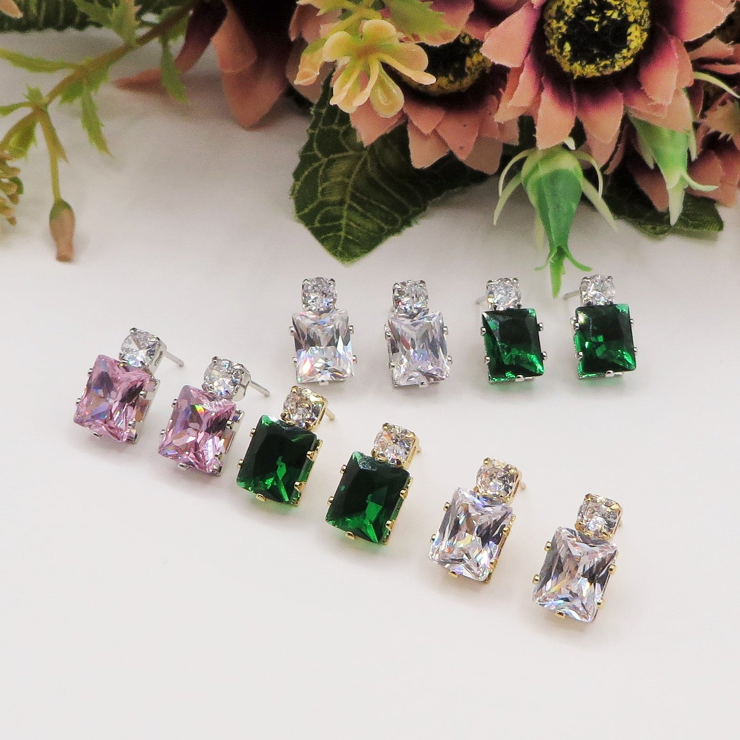 CHRISTY mini pendente - Orecchini pendenti in cubic zirconia taglio smeraldo