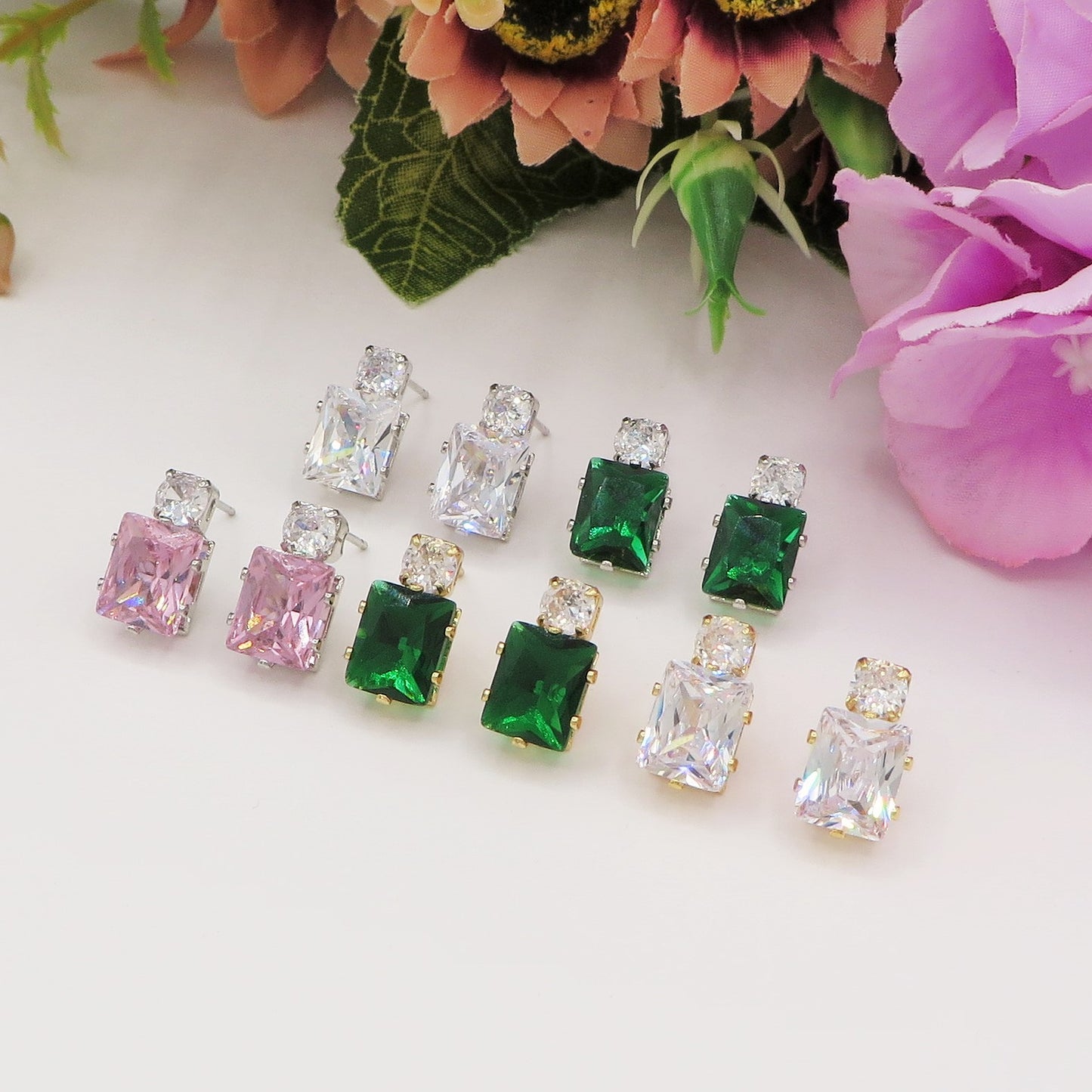 CHRISTY mini pendente - Orecchini pendenti in cubic zirconia taglio smeraldo