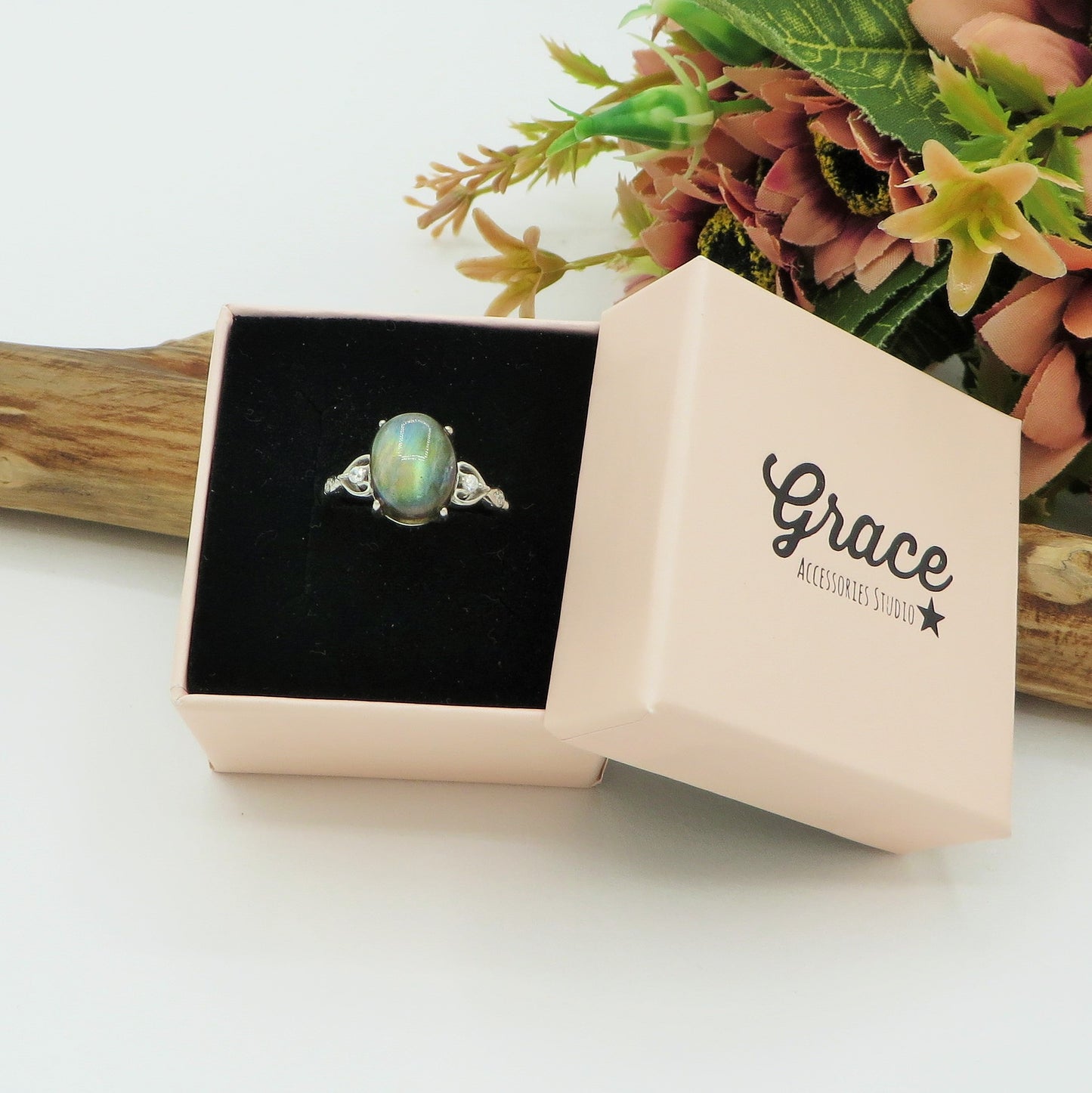 NYMA ~ Anello regolabile in Labradorite naturale