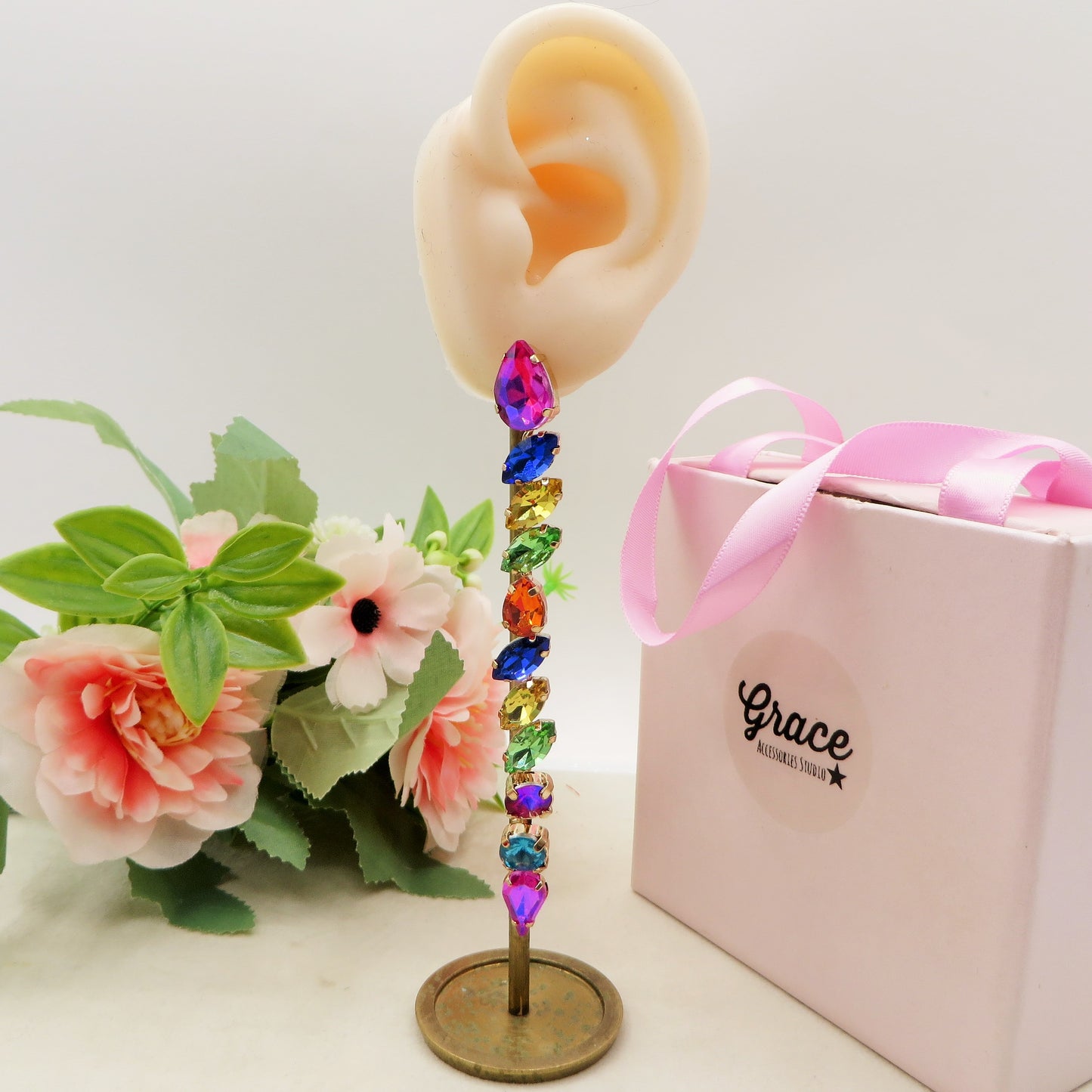 COMETA - PAIO Orecchini con pietre sfaccettate e Zirconi rainbow