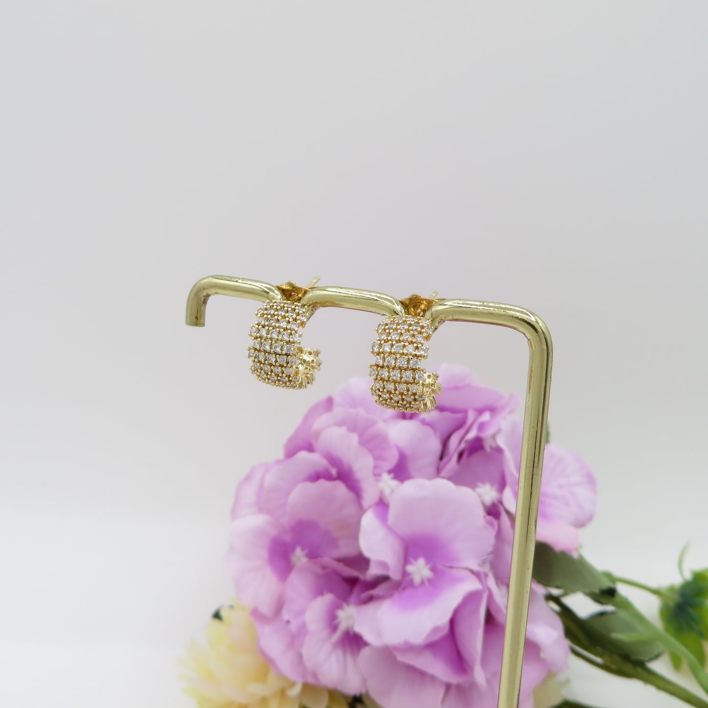 JANET ~ Orecchini cerchi zirconati 4 fili in Cubic Zirconia