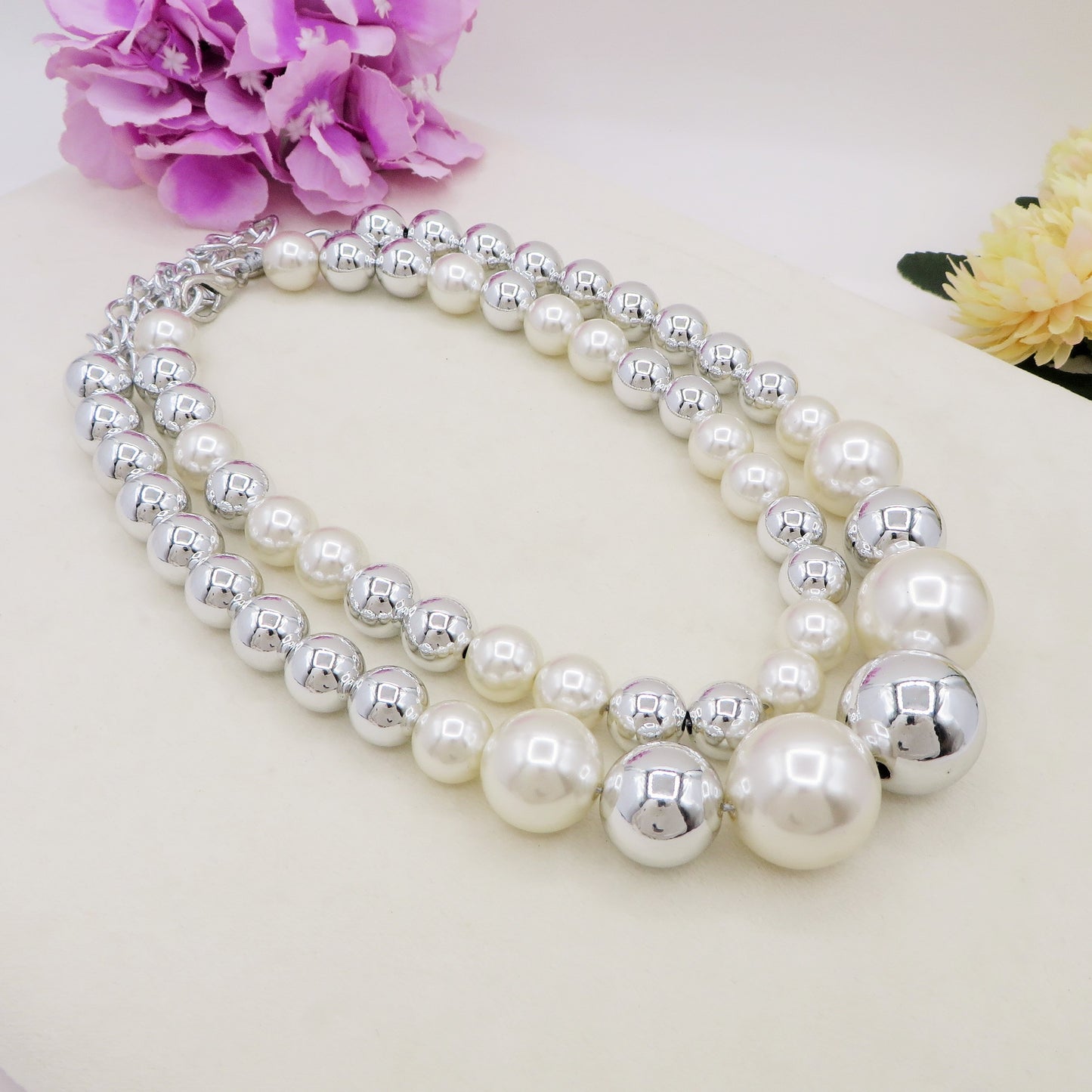 MAXI PEARLS BICOLOR - Collana perle XL girocollo degrade'