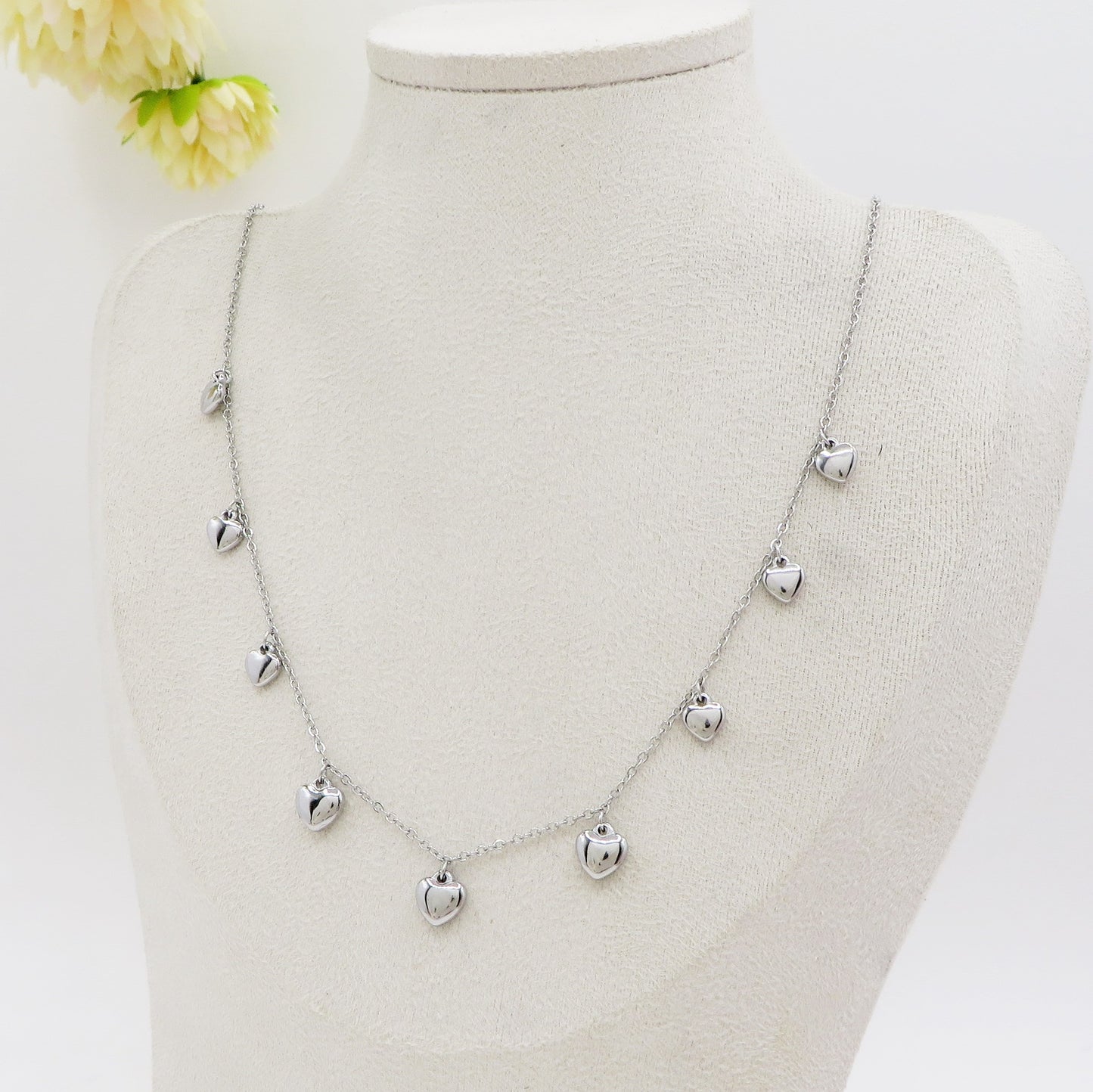 VIDA ~ Collana ACCIAIO INOSSIDABILE con cuoricini bombe'