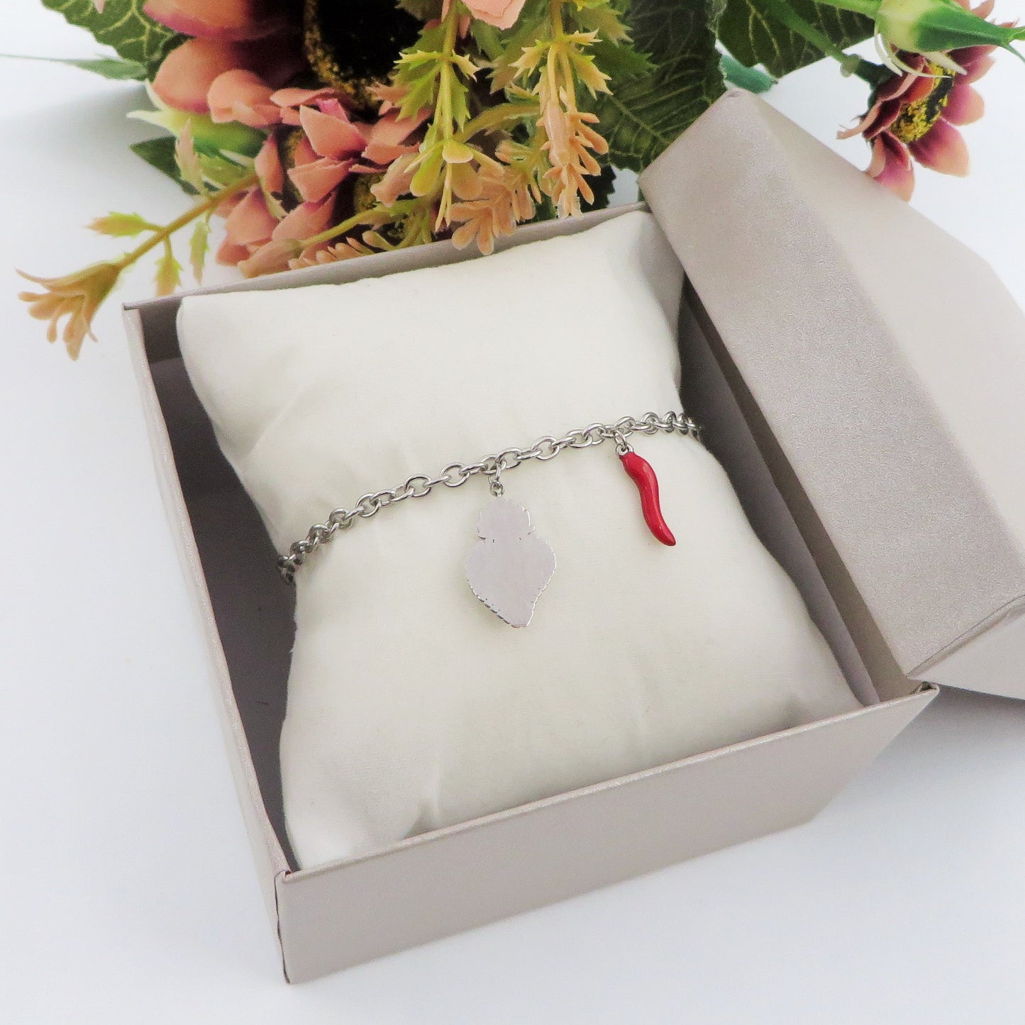 SACRED LUCKY ~ Bracciale ACCIAIO INOSSIDABILE con cuore sacro e cornetto