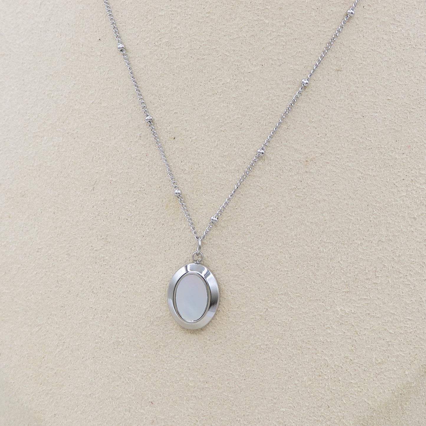 ROMANCE ~ ARGENTO 925 ~ Collana con pendente in madreperla