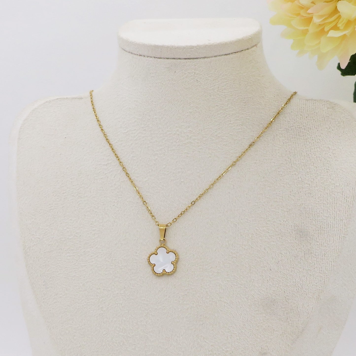 LILY big Flower ~ ACCIAIO INOSSIDABILE Collana fiore pendente in madreperla