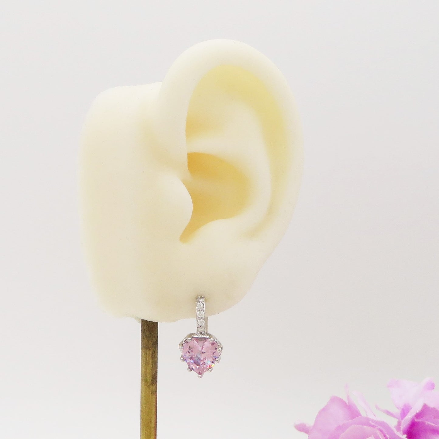 Béatrice - Orecchini monachella con cubic zirconia a forma di cuore