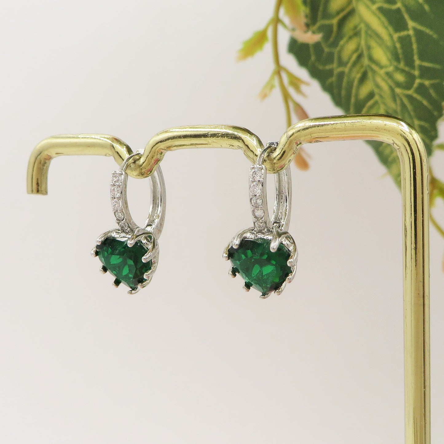 Béatrice - Orecchini monachella con cubic zirconia a forma di cuore
