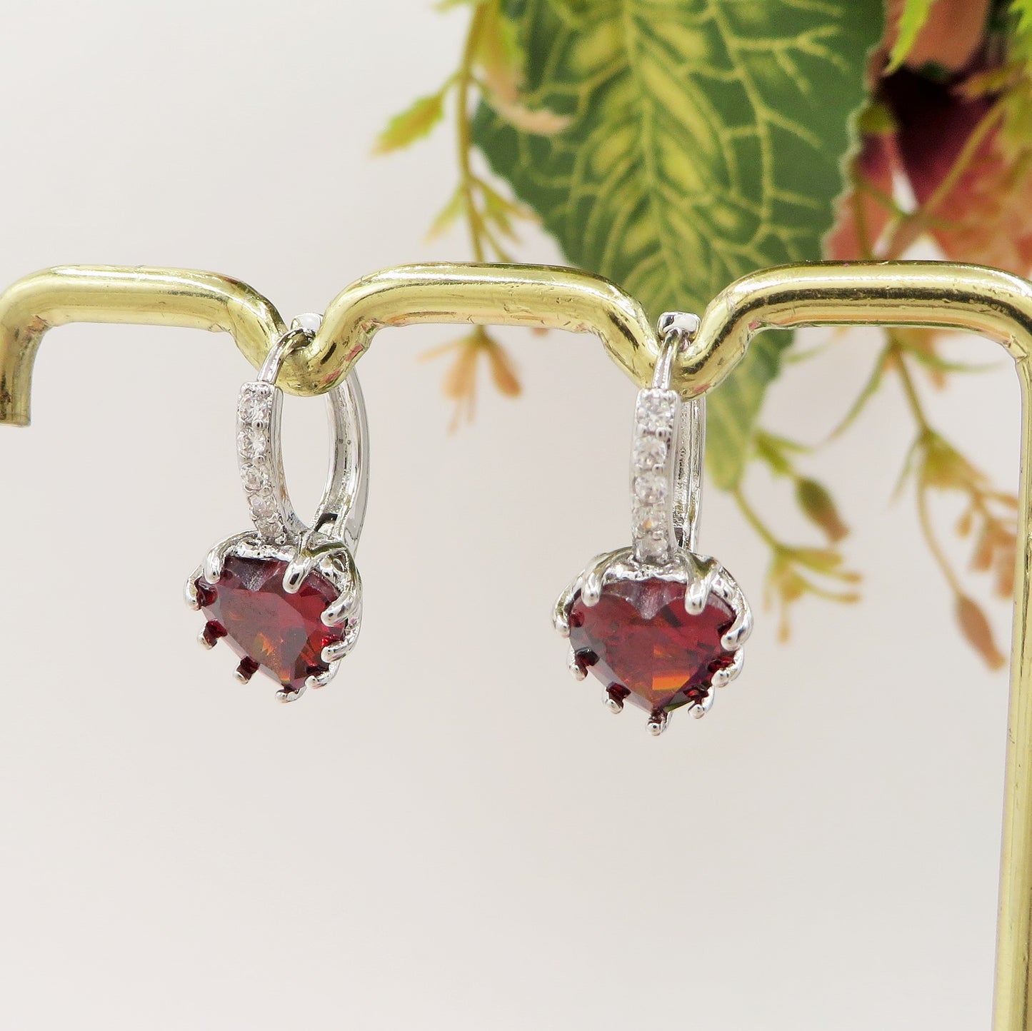Béatrice - Orecchini monachella con cubic zirconia a forma di cuore
