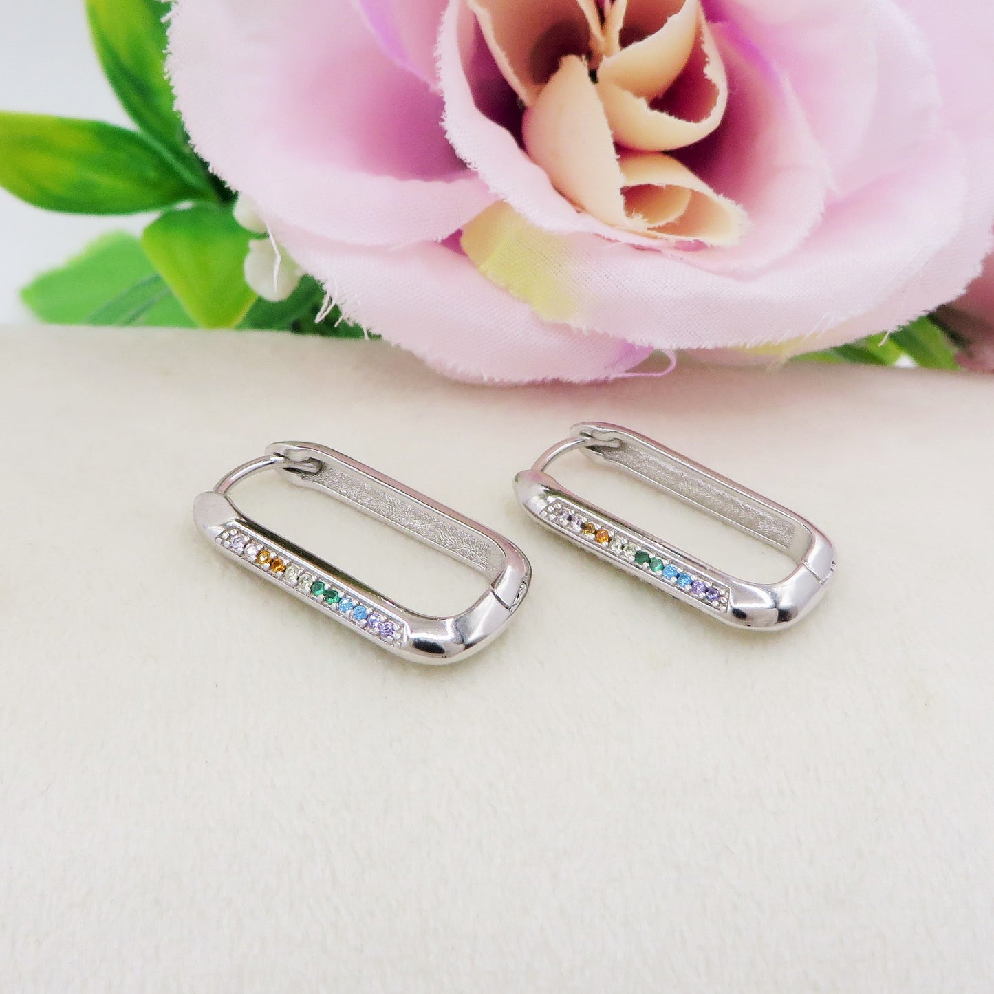 ELENA ~ Argento 925 Orecchini hoops rettangolari rainbow con cubic zirconia