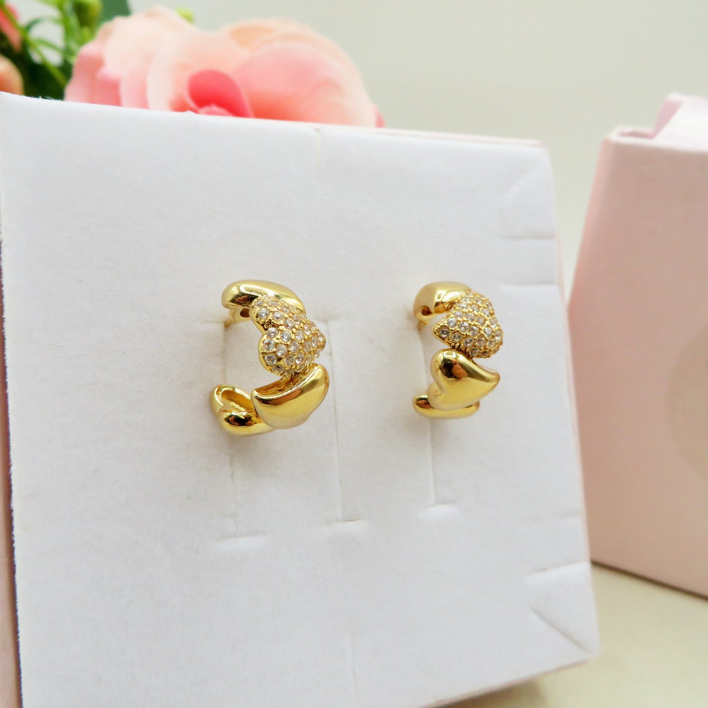 CLAIRE hoops LUXURY - ACCIAIO INOSSIDABILE - PAIO Orecchini a cerchio con cuoricini bombè zirconati