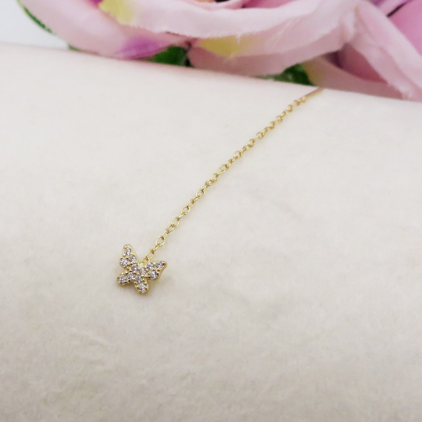 SHINY BUTTERFLY - ARGENTO 925 ~ Orecchino filo pendente con farfalla zirconata - saliscendi