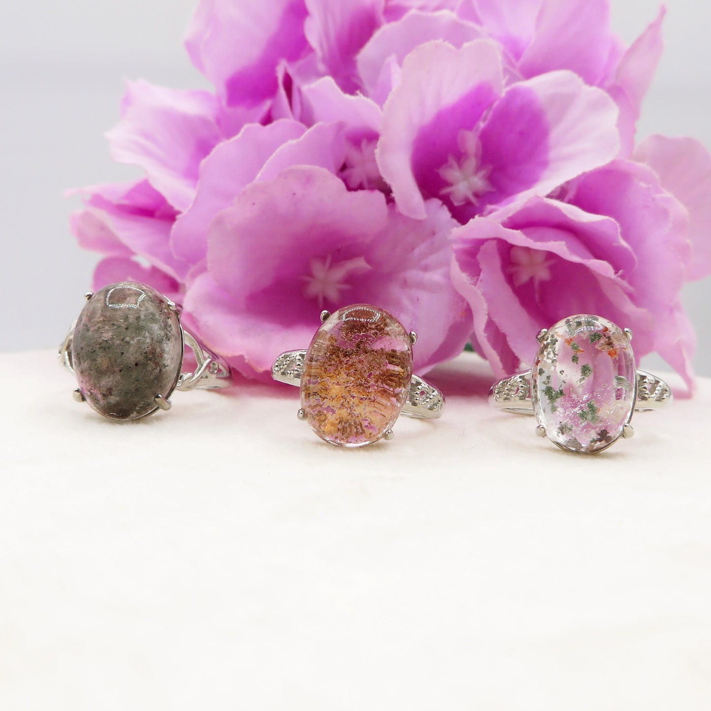 SANDAR ~ Anello regolabile in Quarzo Fantasma Phantom Quartz