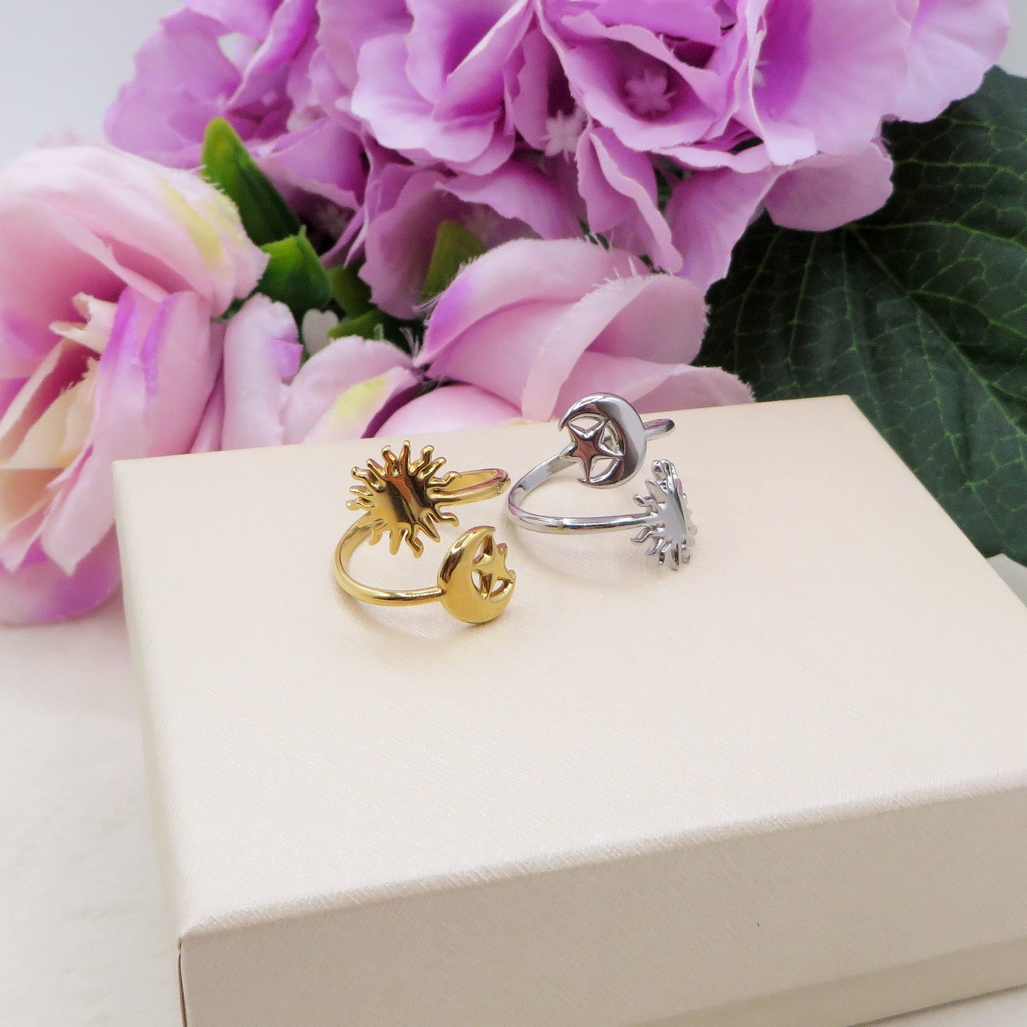 Daenerys - Anello regolabile con SOLE E LUNA contrariè in ACCIAIO inossidabile