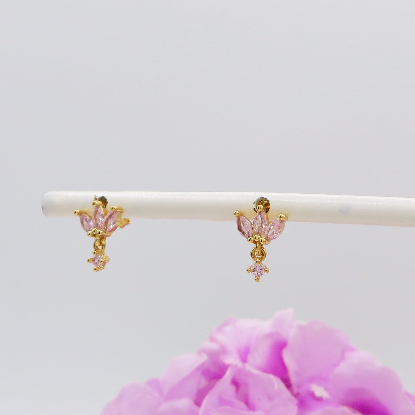 MARQUISE STUD ~ Orecchino ARGENTO 925 a lobo con pendente cubic zirconia