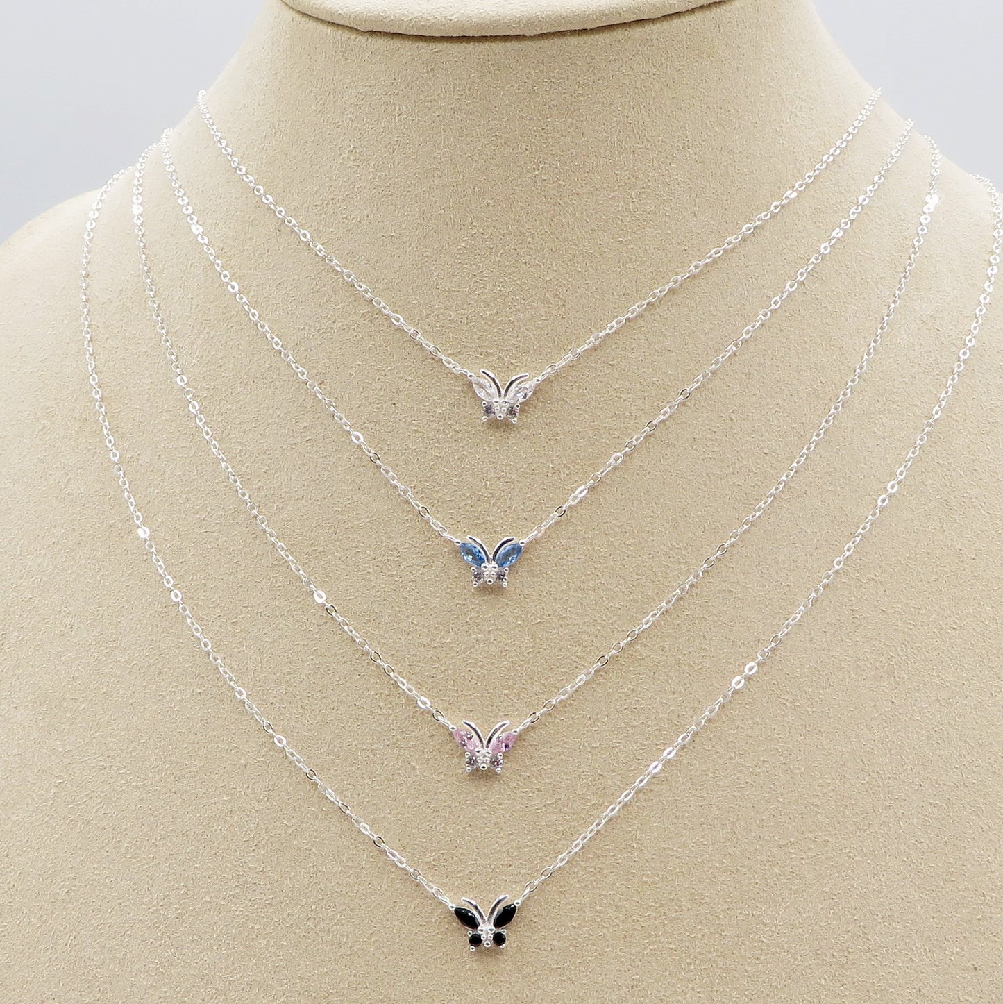 ATHALIA mini butterfly ~ ARGENTO 925 ~ Collana con farfalla in cubic zirconia