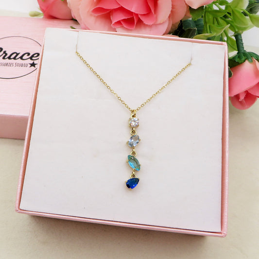 GLOWY BLUE PENDANT ~ ACCIAIO INOSSIDABILE - Collana con Cubic Zirconia a cravattina