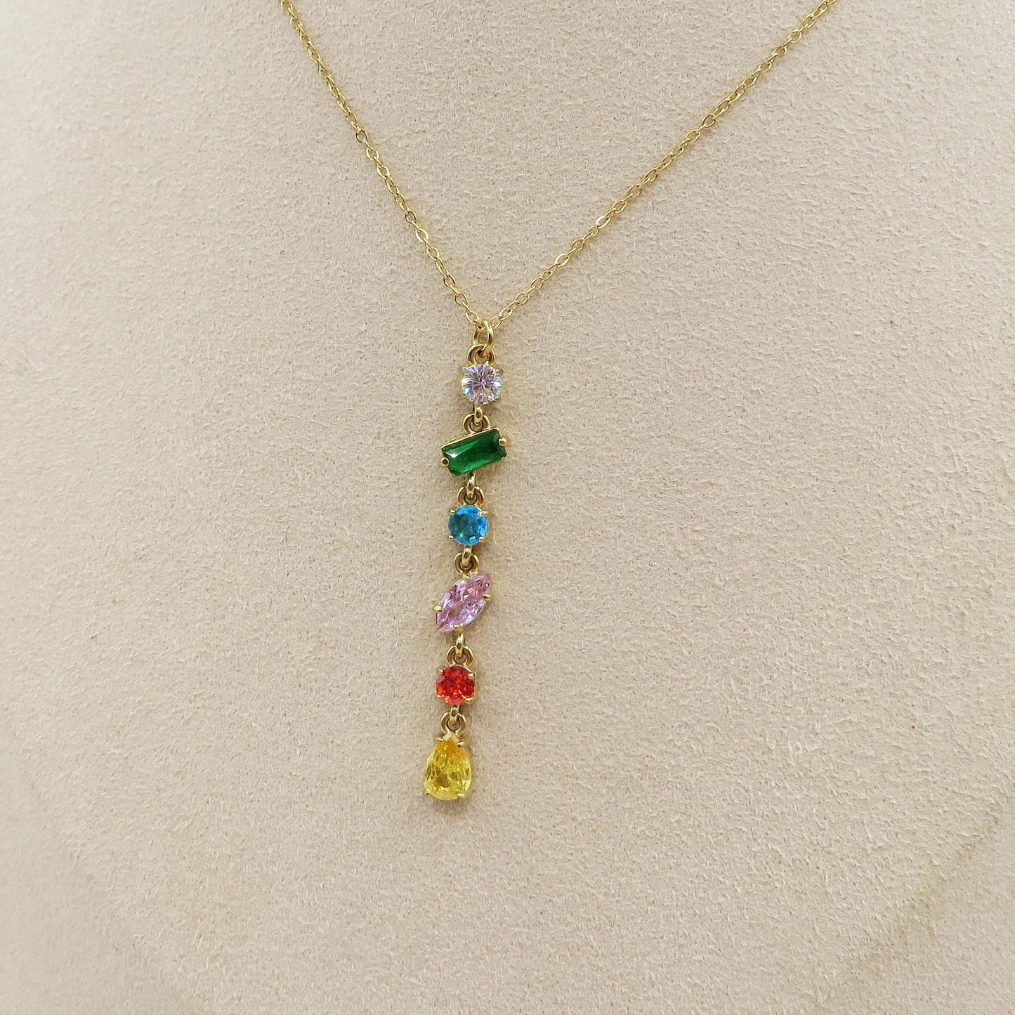 GLOWY RAINBOW PENDANT ~ ACCIAIO INOSSIDABILE - Collana con Cubic Zirconia a cravattina