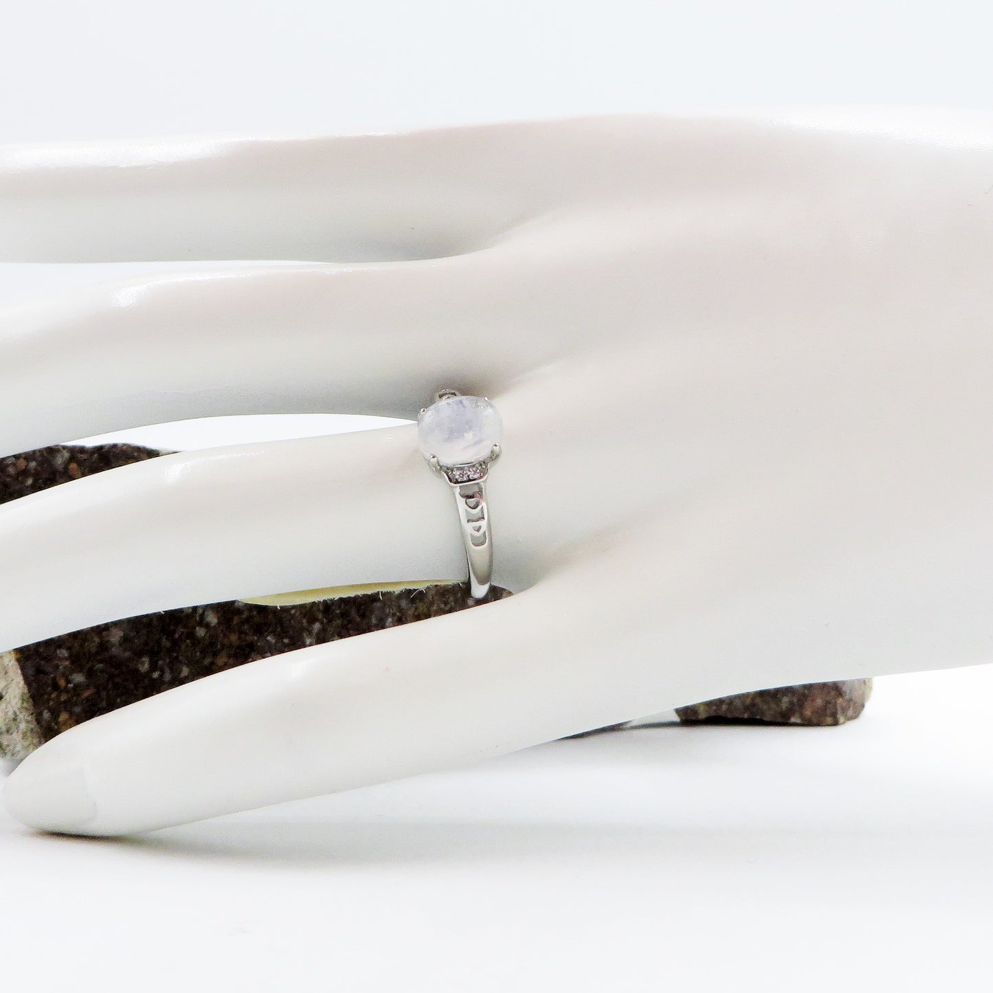 DEVA ~ Anello regolabile in Pietra di Luna - Moon Stone naturale