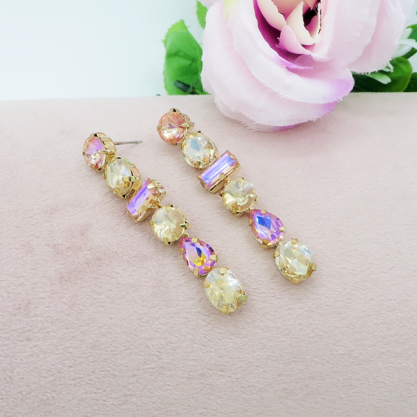 COLETTE - Orecchini pendenti con pietre sfaccettate e Cubic Zirconia