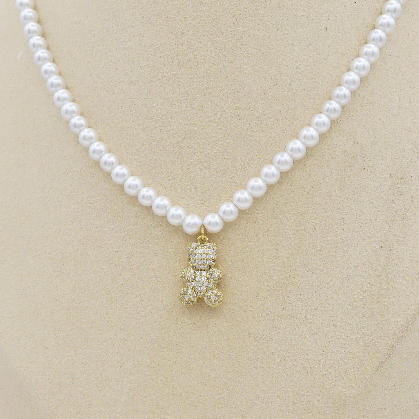 TEDDY CRYSTAL PEARLS - Collana perle con orsetto zirconato