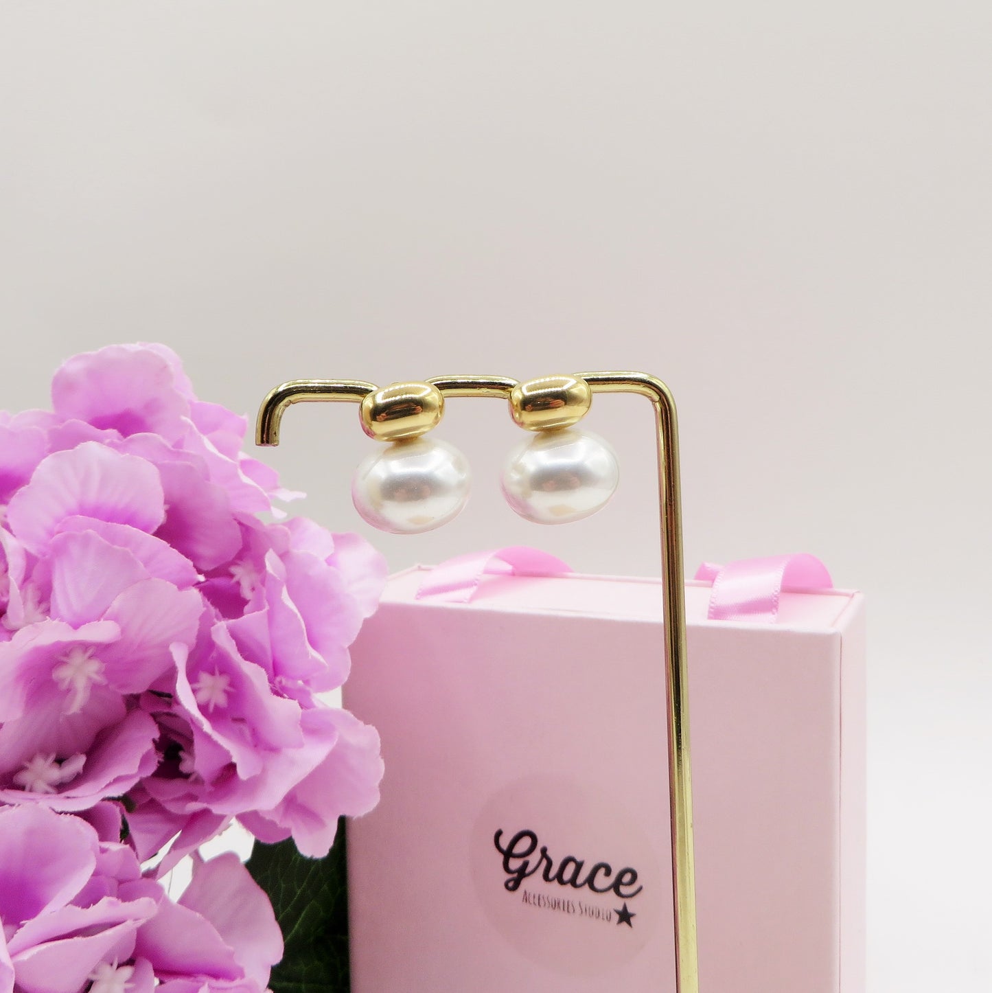 AMY bottone pearls - ACCIAIO INOSSIDABILE ~ Orecchini bottone perla + acciaio