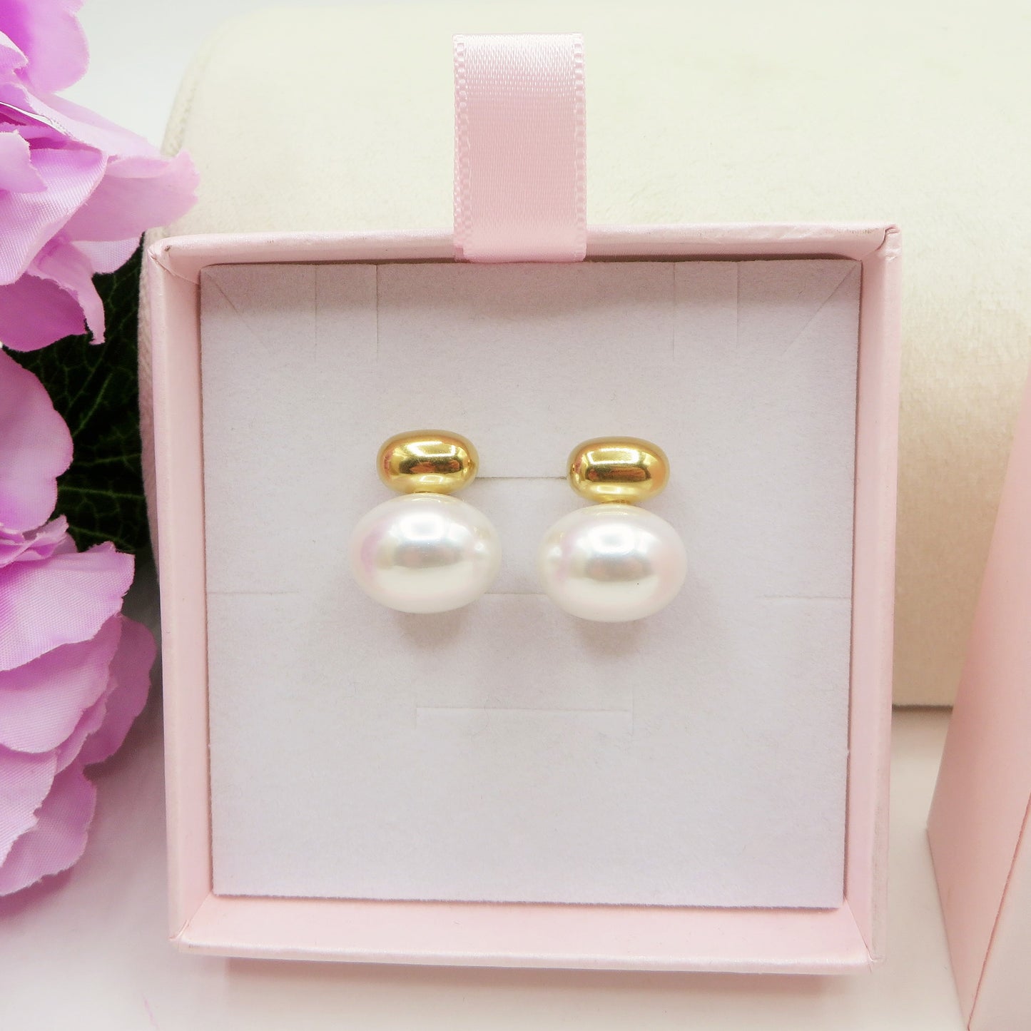 AMY bottone pearls - ACCIAIO INOSSIDABILE ~ Orecchini bottone perla + acciaio