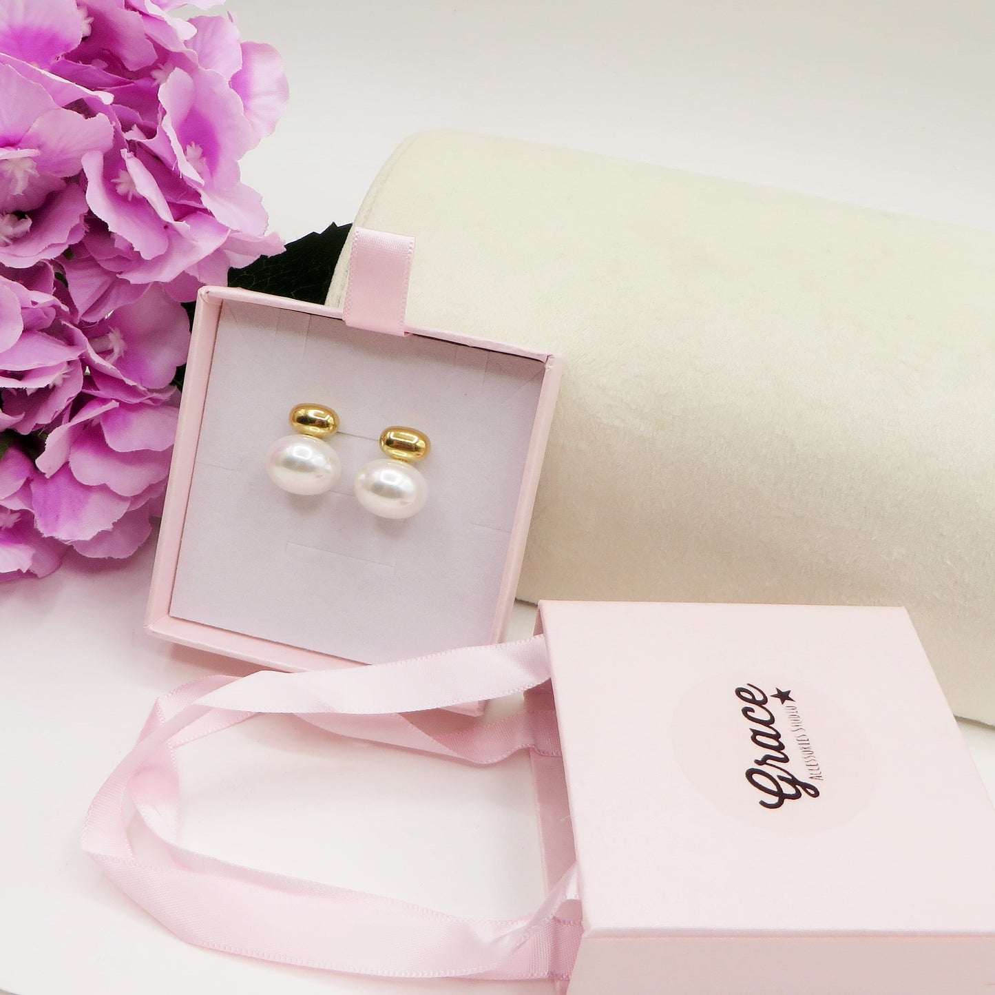 AMY bottone pearls - ACCIAIO INOSSIDABILE ~ Orecchini bottone perla + acciaio