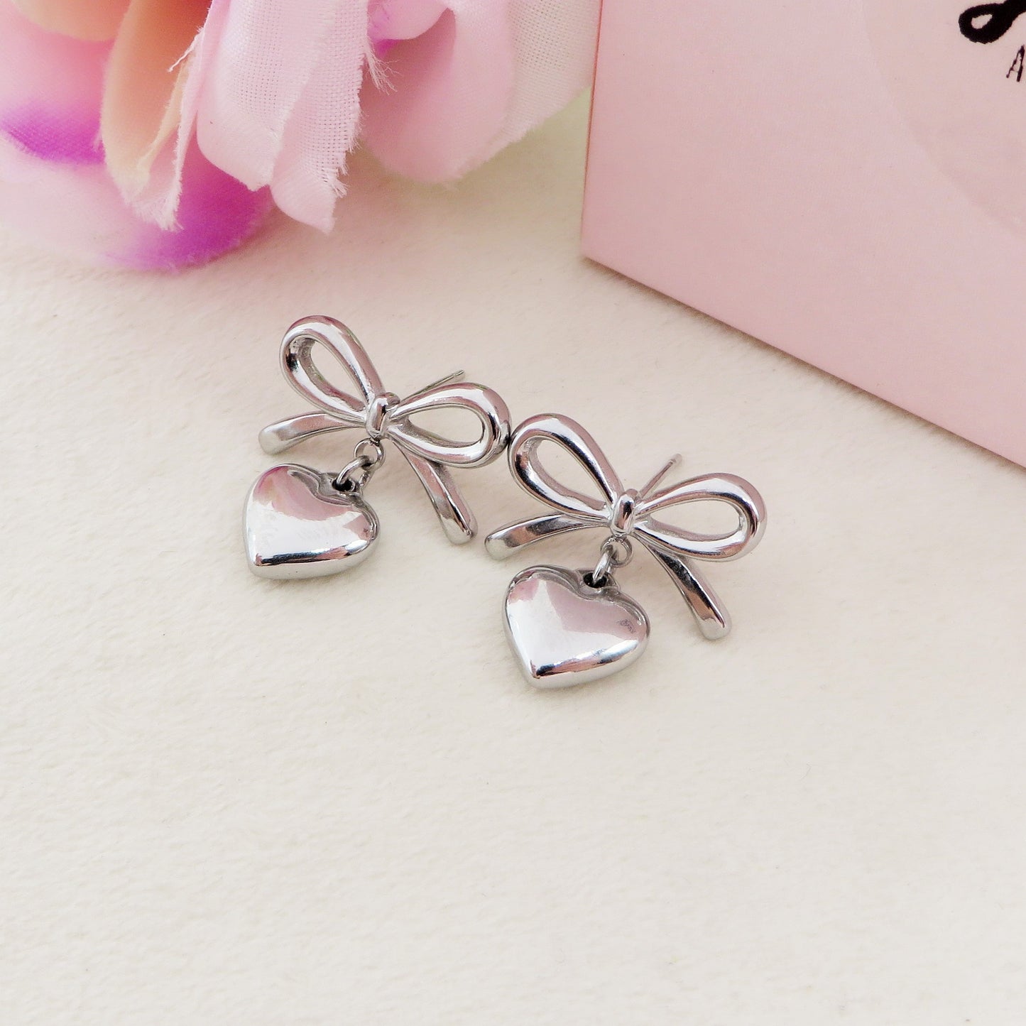 BOW LOVE 🎀 Mini Pendenti ~ paio orecchini ACCIAIO INOSSIDABILE cuore + fiocco bombè