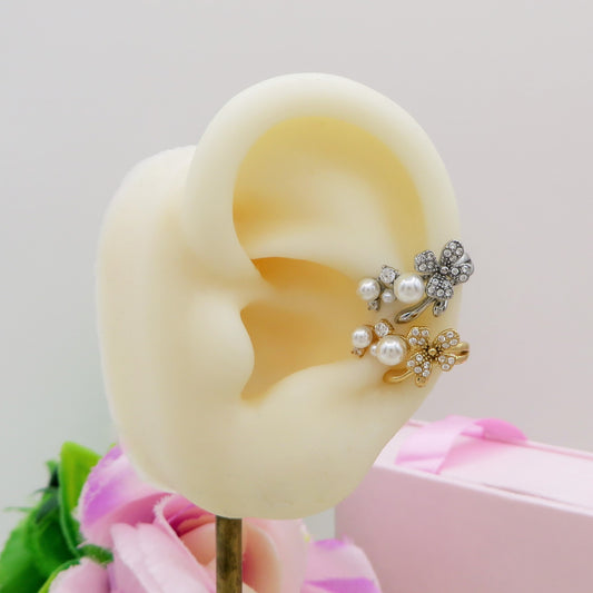 AMARYLLIS PEARLS EARCUFF ~ ACCIAIO Inossidabile orecchino Senza buco con fiori, perle e cubic zirconia